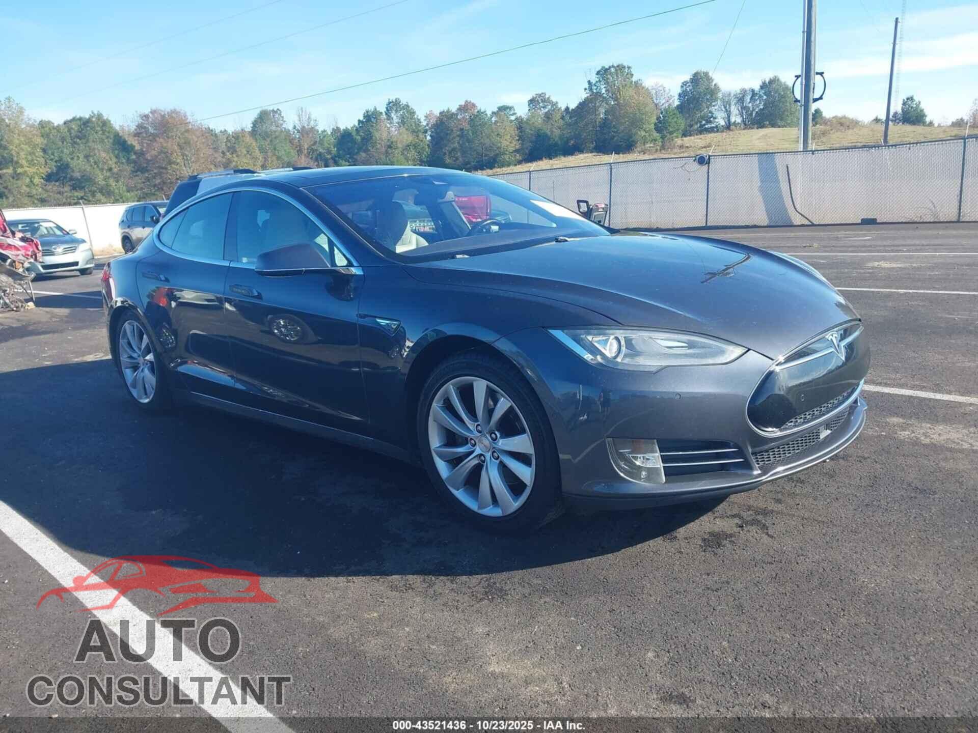 TESLA MODEL S 2015 - 5YJSA1E28FF112500