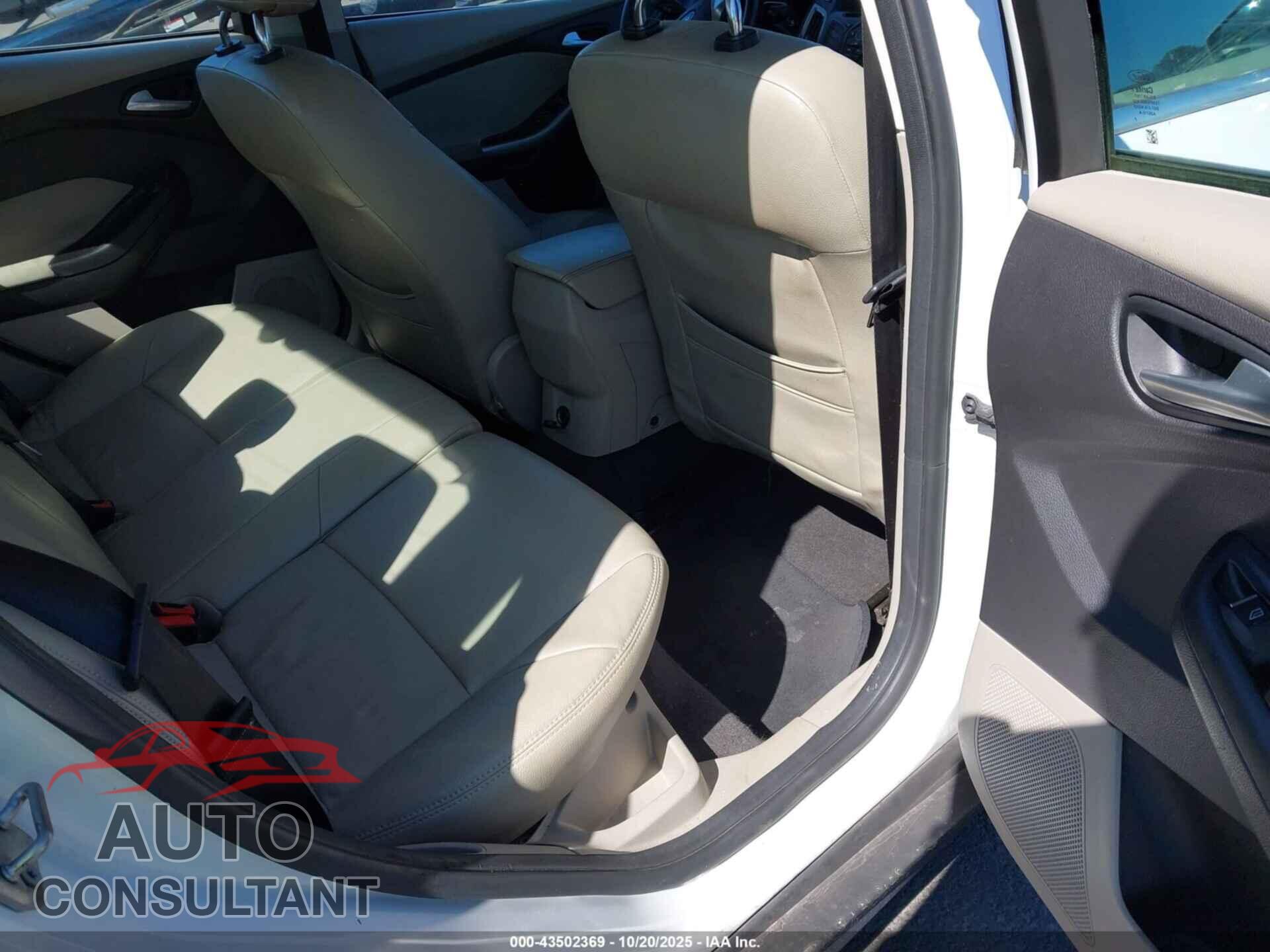 FORD FOCUS 2012 - 1FAHP3H29CL184756
