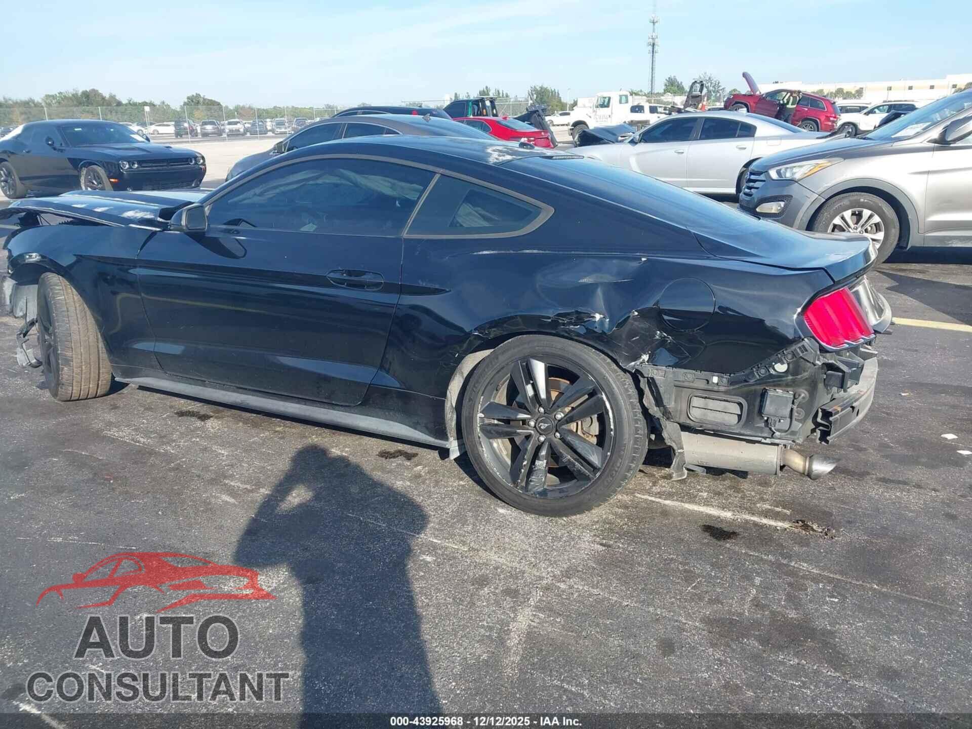 FORD MUSTANG 2015 - 1FA6P8TH1F5385155