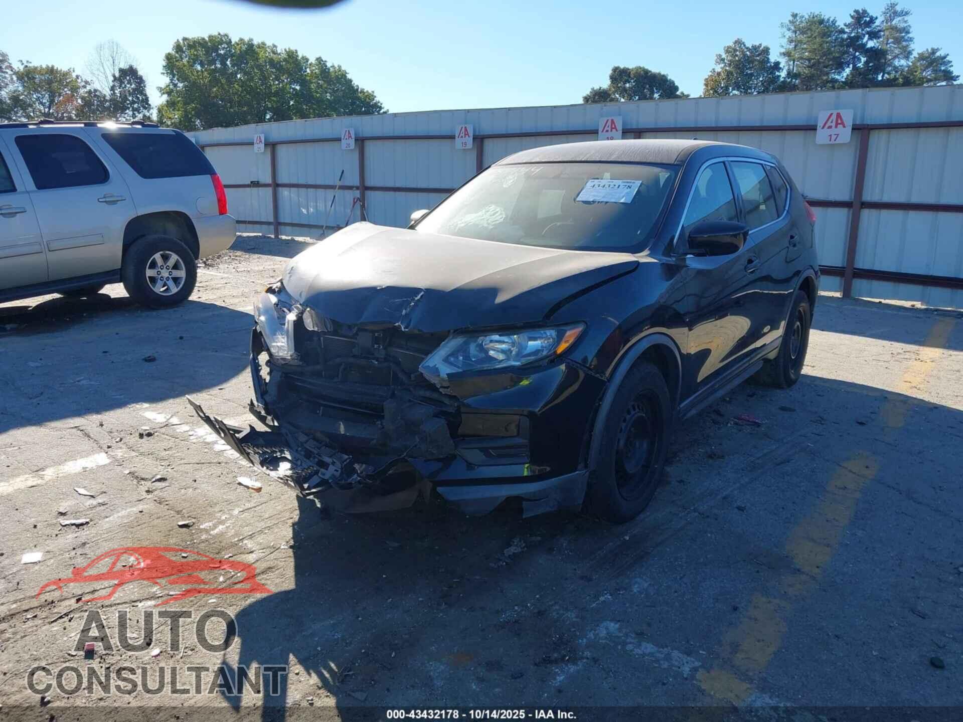 NISSAN ROGUE 2018 - KNMAT2MT7JP559677