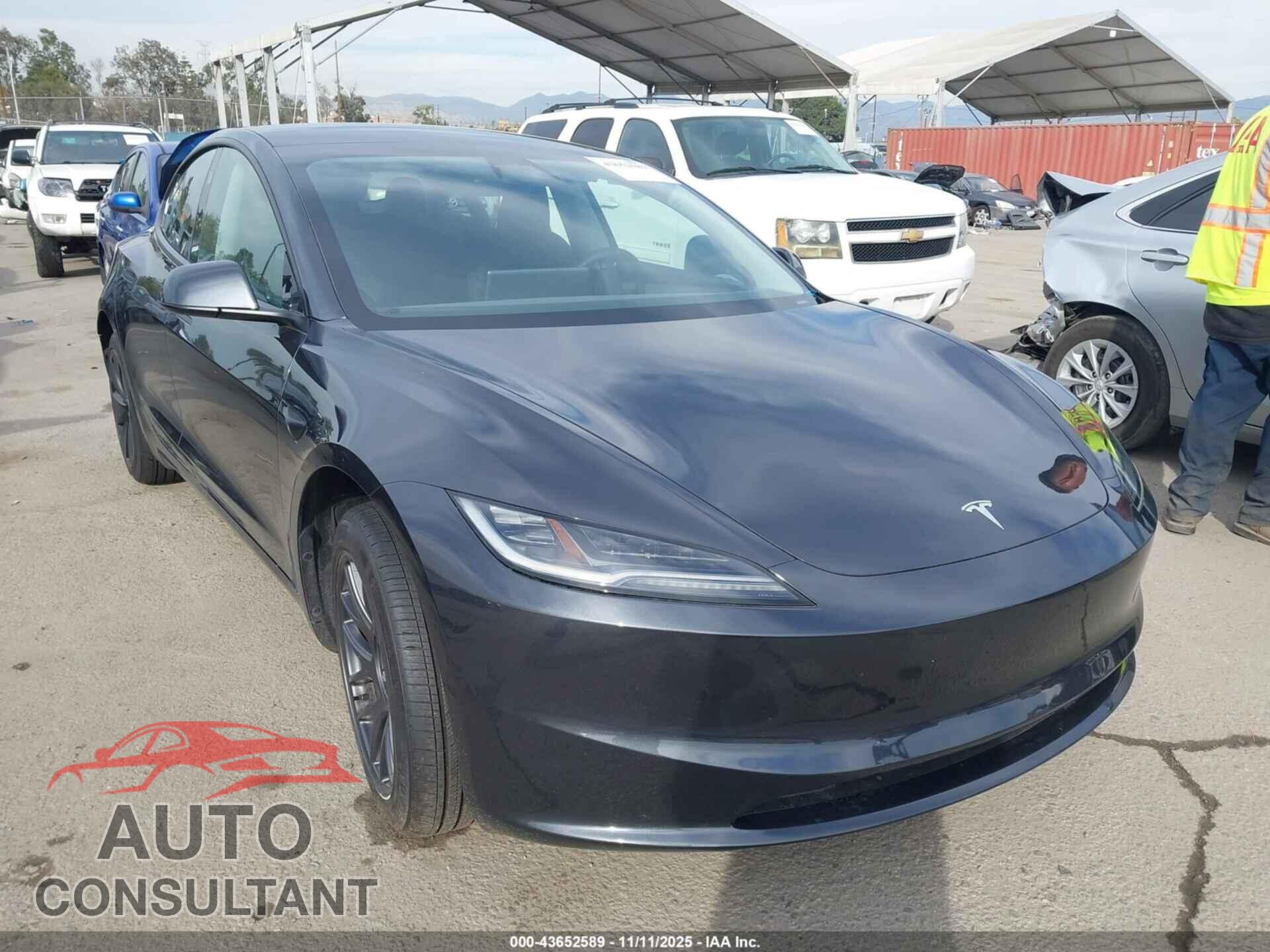 TESLA MODEL 3 2025 - 5YJ3E1EA2SF983337