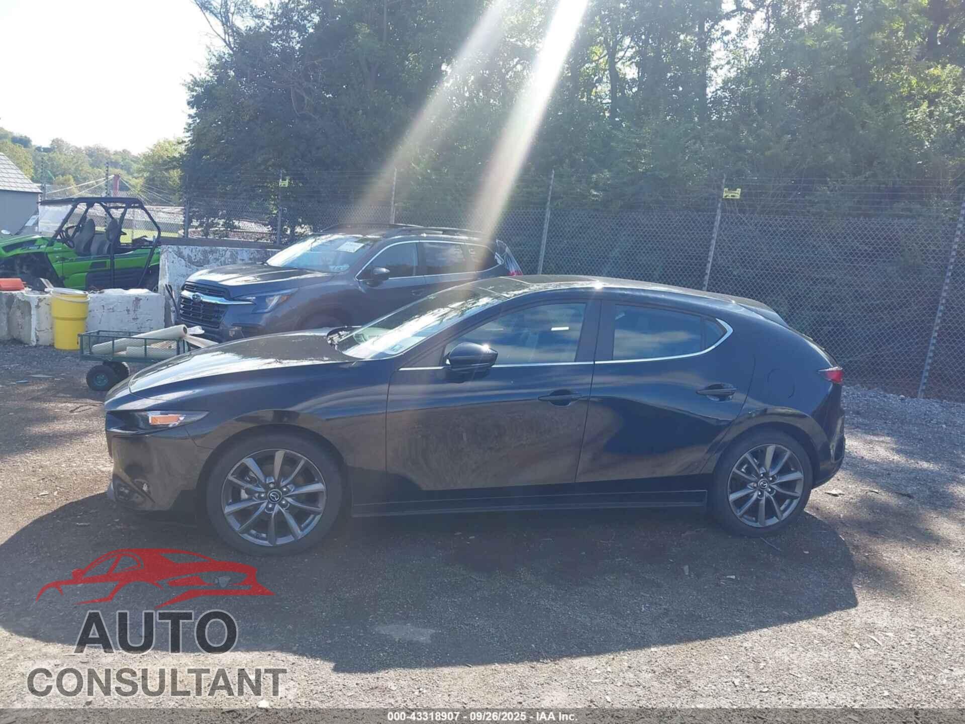 MAZDA MAZDA3 2021 - JM1BPBLL7M1327968