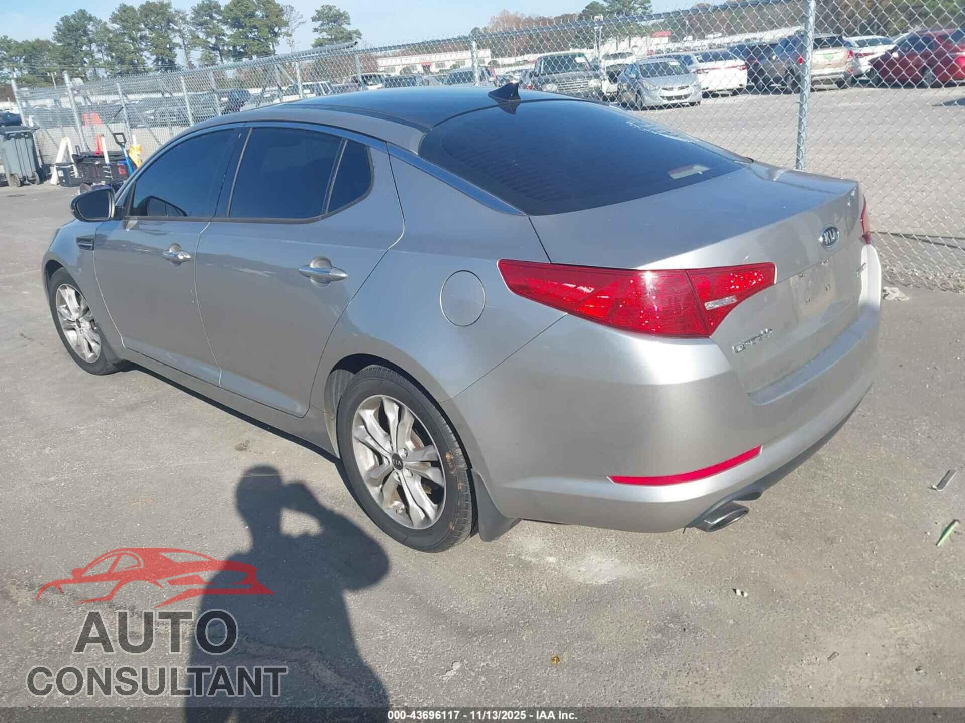KIA OPTIMA 2011 - KNAGN4A73B5100700