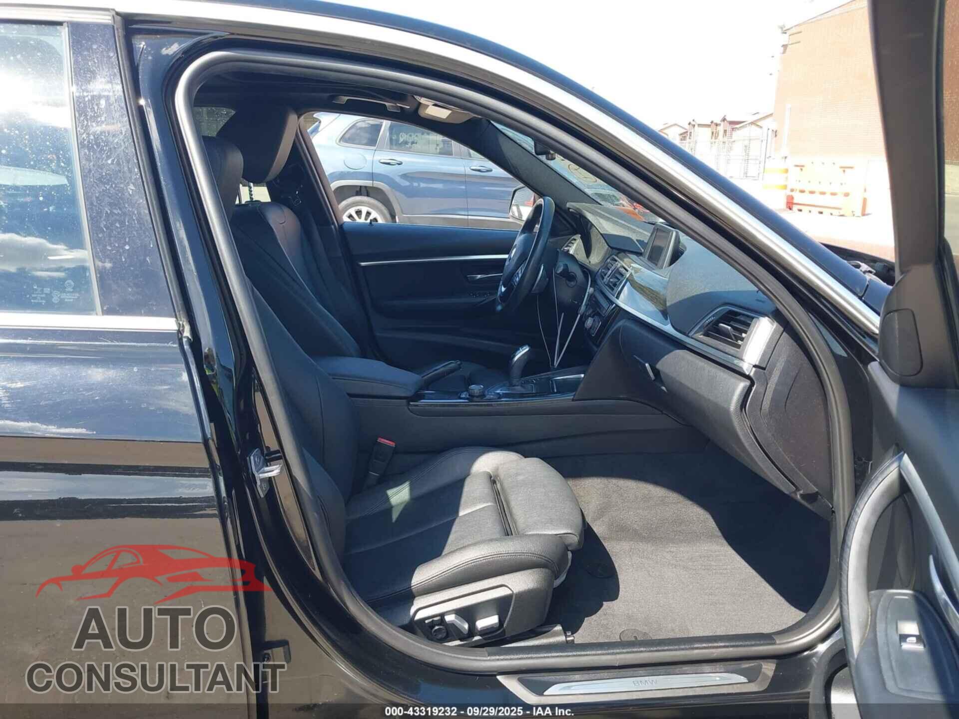 BMW 330I 2018 - WBA8B9C54JEE83246