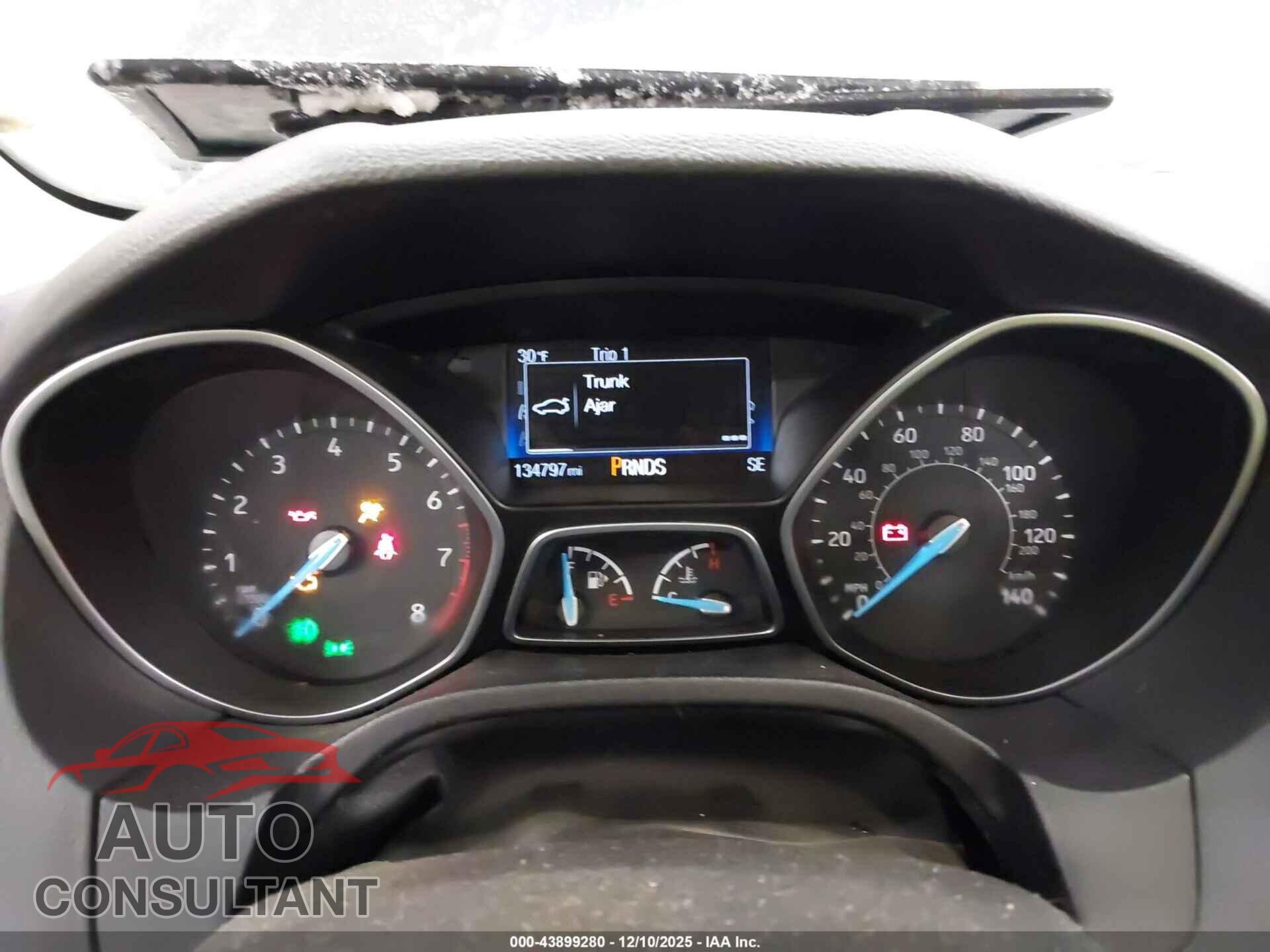 FORD FOCUS 2017 - 1FADP3M24HL235804