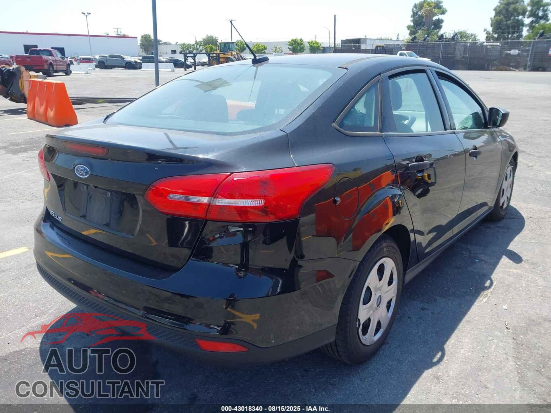 FORD FOCUS 2016 - 1FADP3E28GL325034