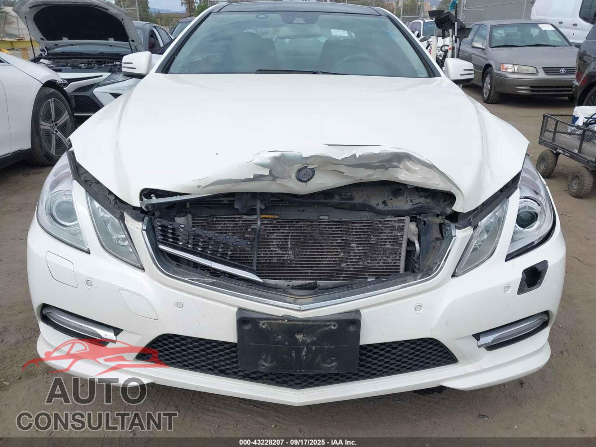 MERCEDES-BENZ E 550 2012 - WDDKJ7DB2CF149270