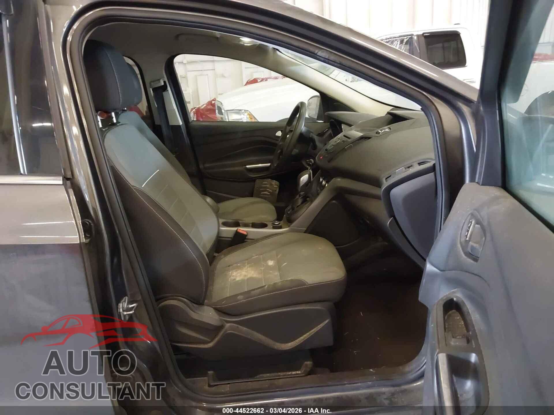 FORD ESCAPE 2015 - 1FMCU9G96FUC45232