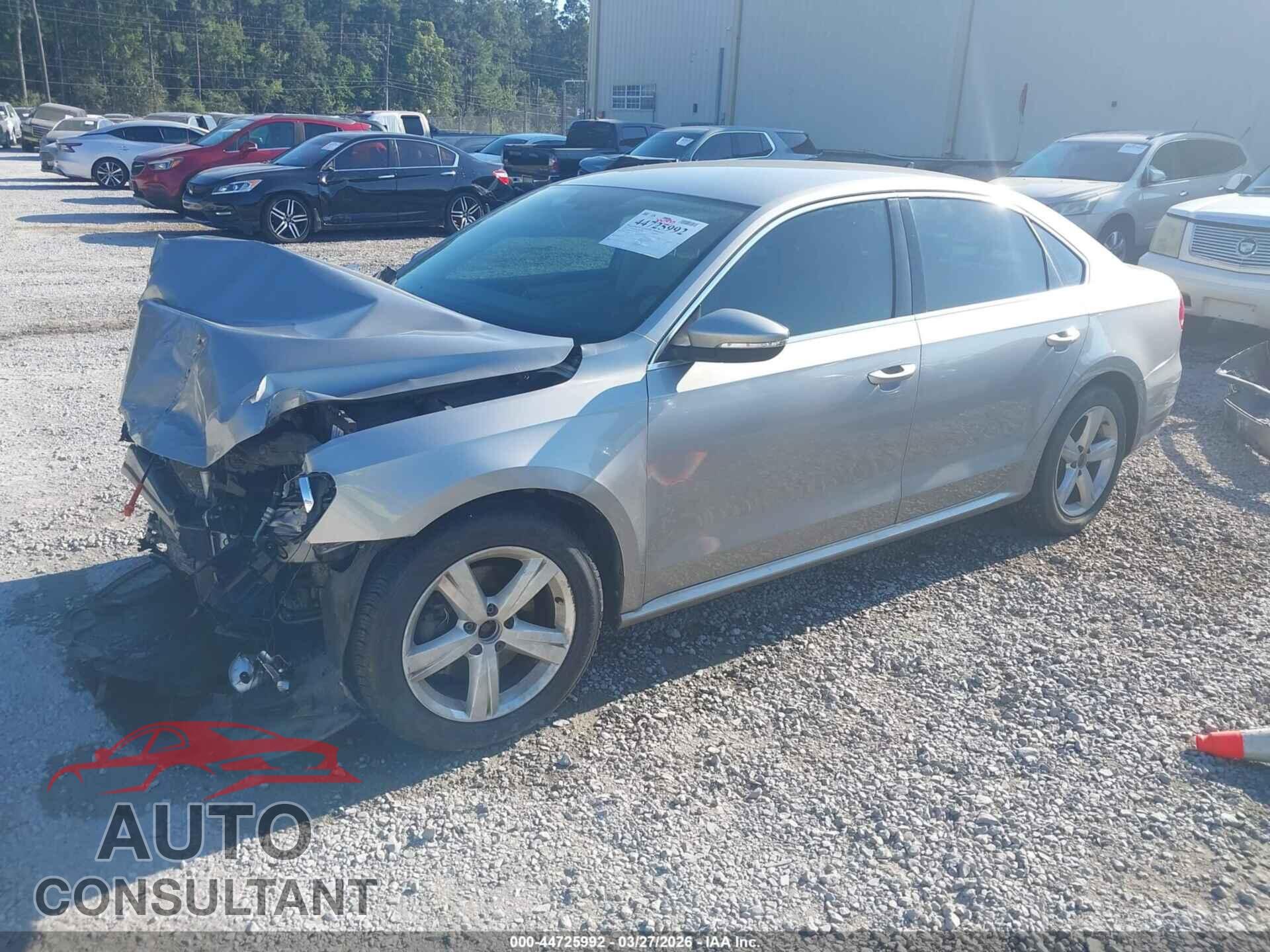 VOLKSWAGEN PASSAT 2012 - 1VWBP7A3XCC050927