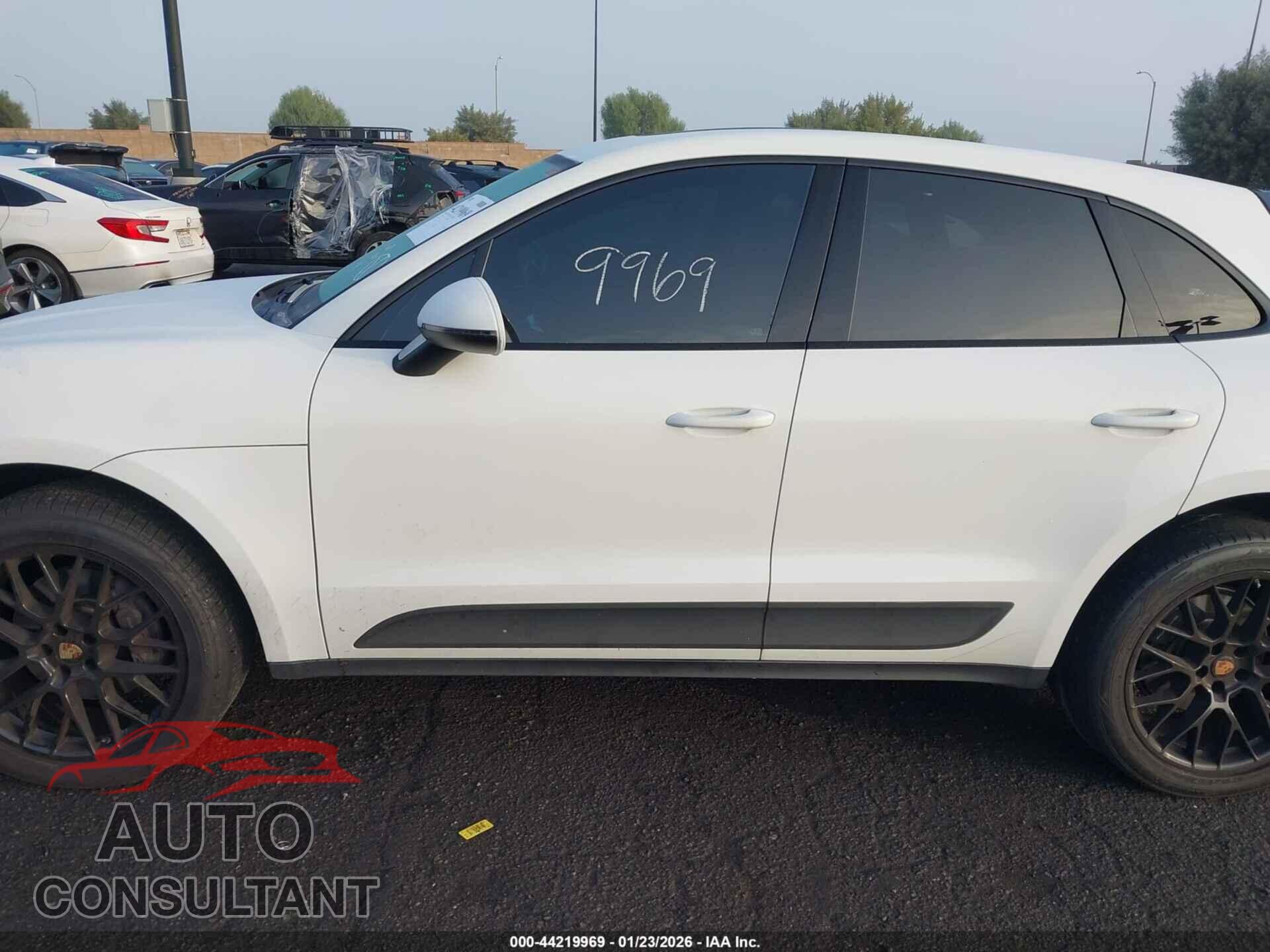 PORSCHE MACAN 2017 - WP1AA2A56HLB07442