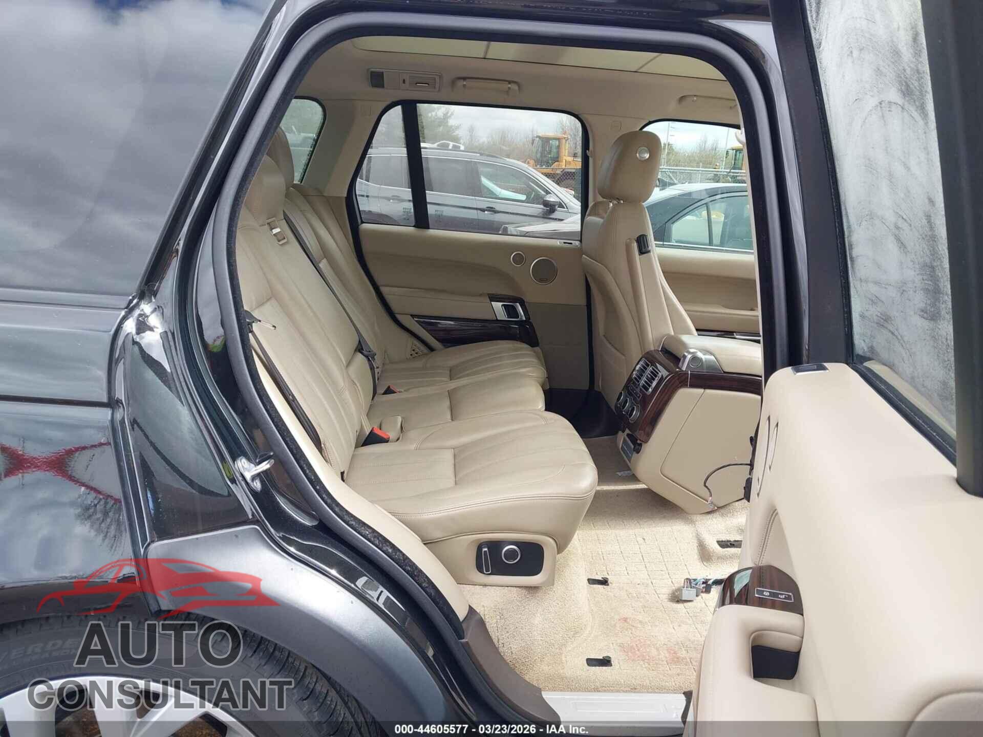 LAND ROVER RANGE ROVER 2017 - SALGS2FV3HA352902
