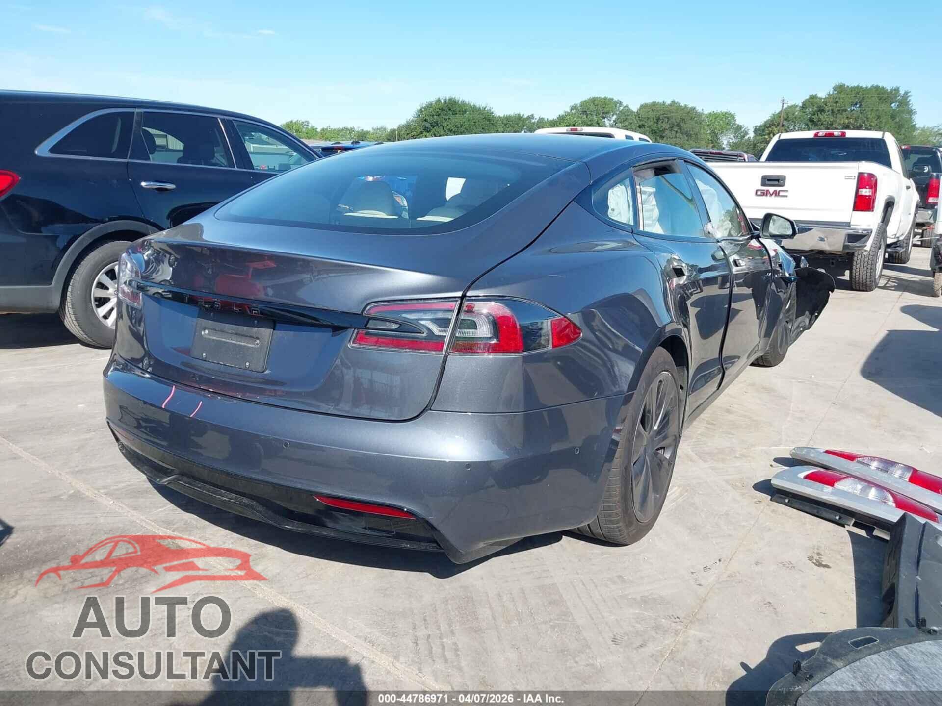 TESLA MODEL S 2022 - 5YJSA1E5XNF471484