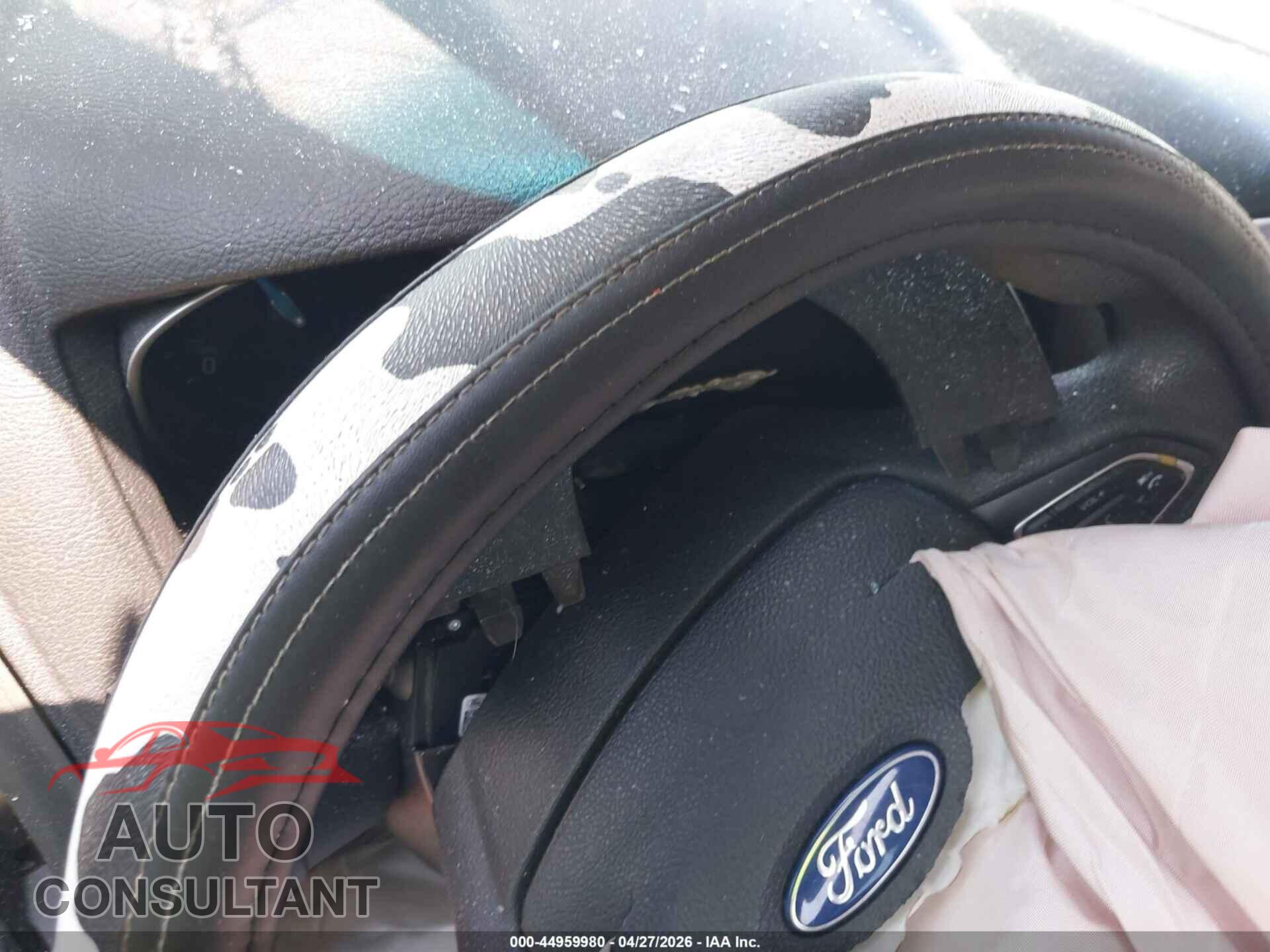 FORD FOCUS 2015 - 1FADP3F23FL340585