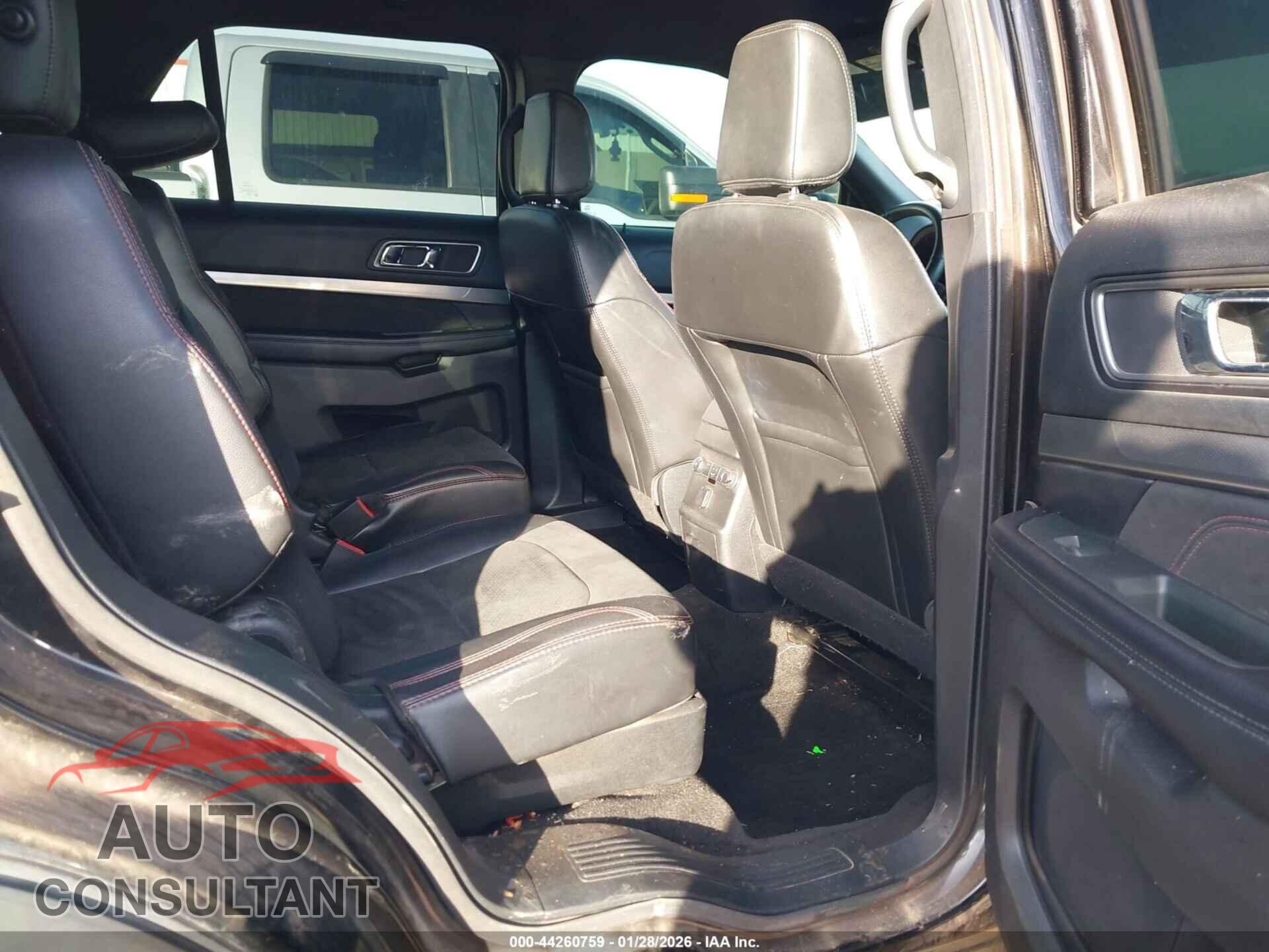 FORD EXPLORER 2018 - 1FM5K7D81JGB88573