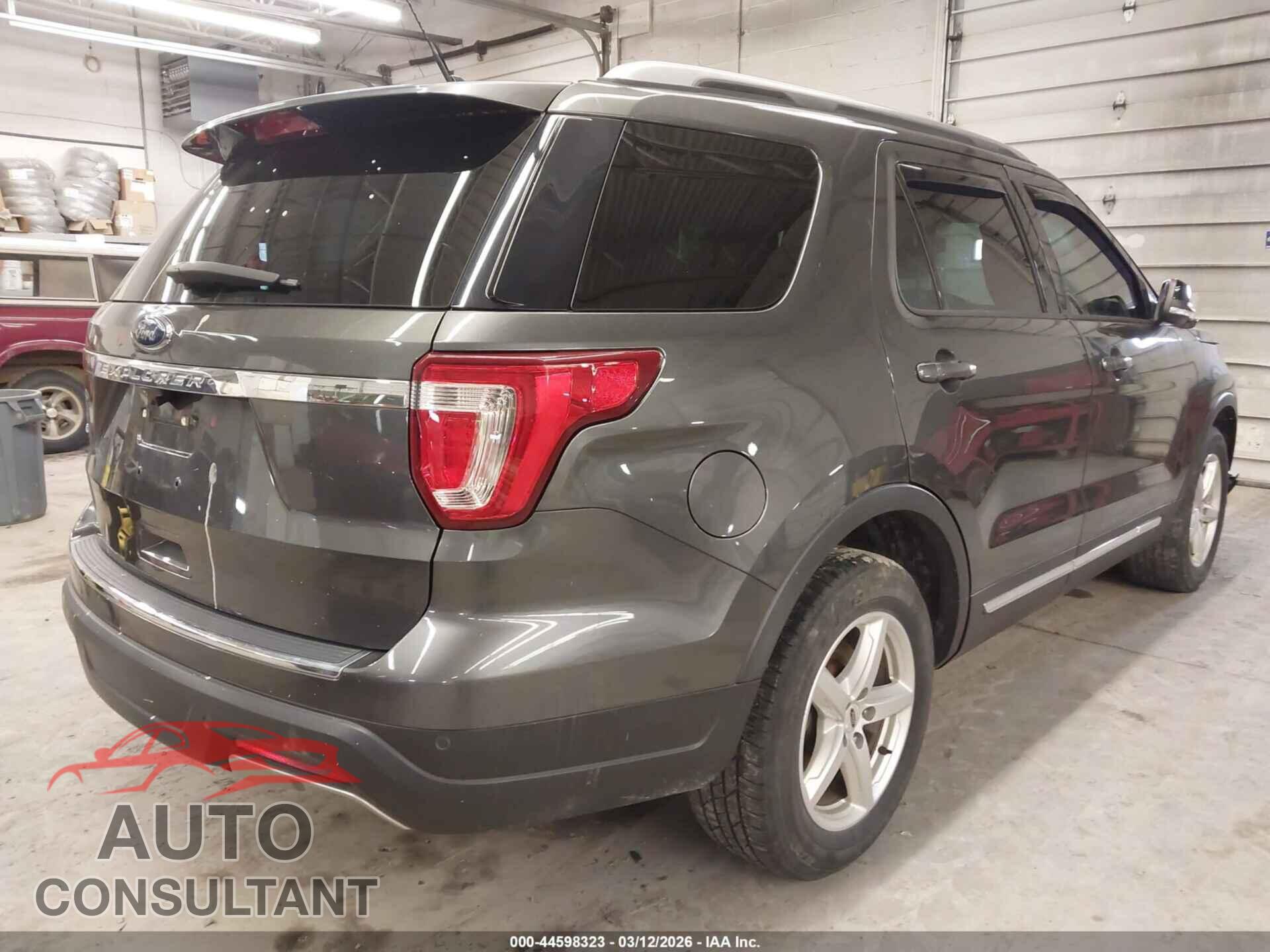 FORD EXPLORER 2018 - 1FM5K7D80JGB03948