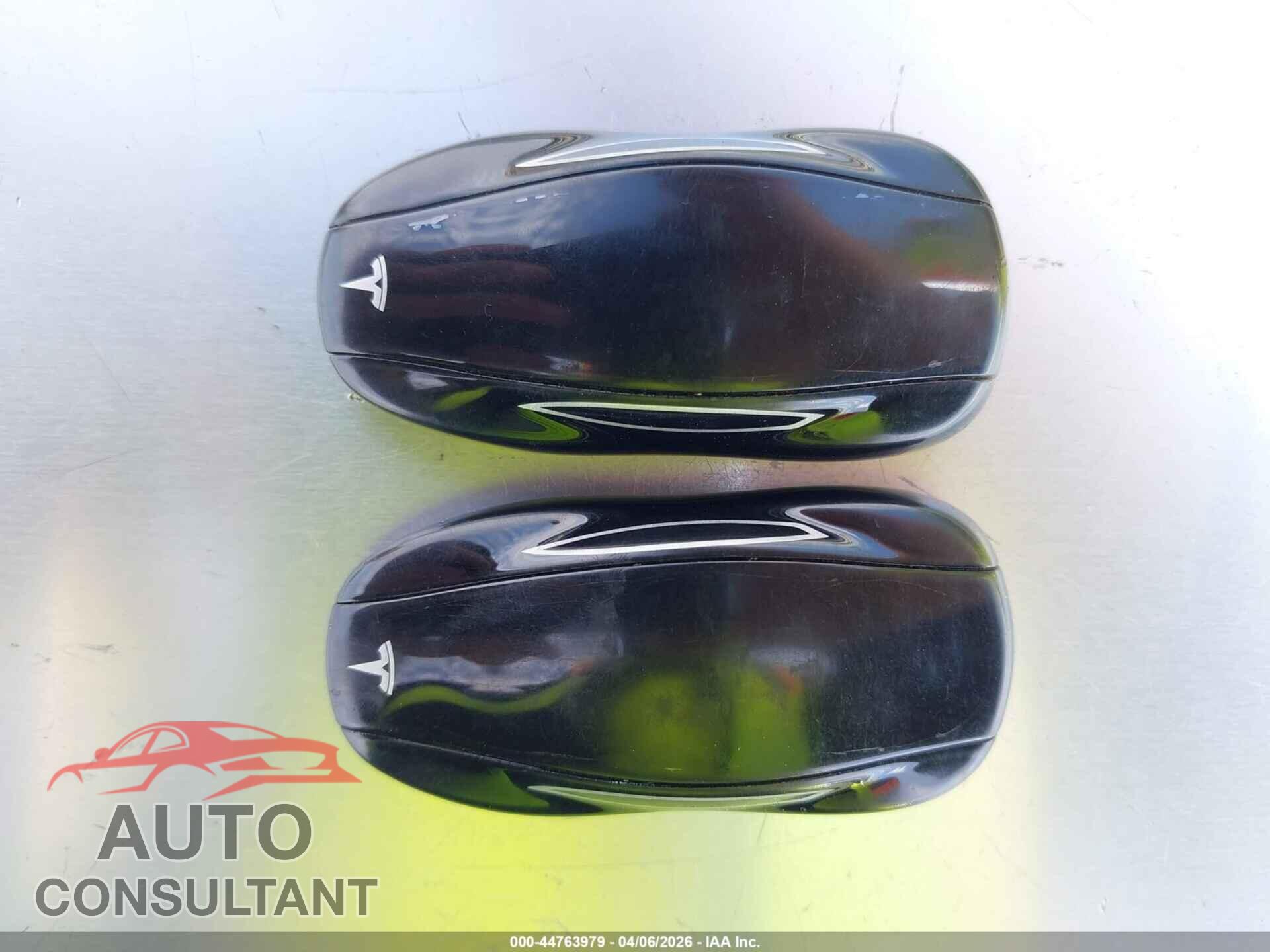 TESLA MODEL S 2015 - 5YJSA1H42FF080995
