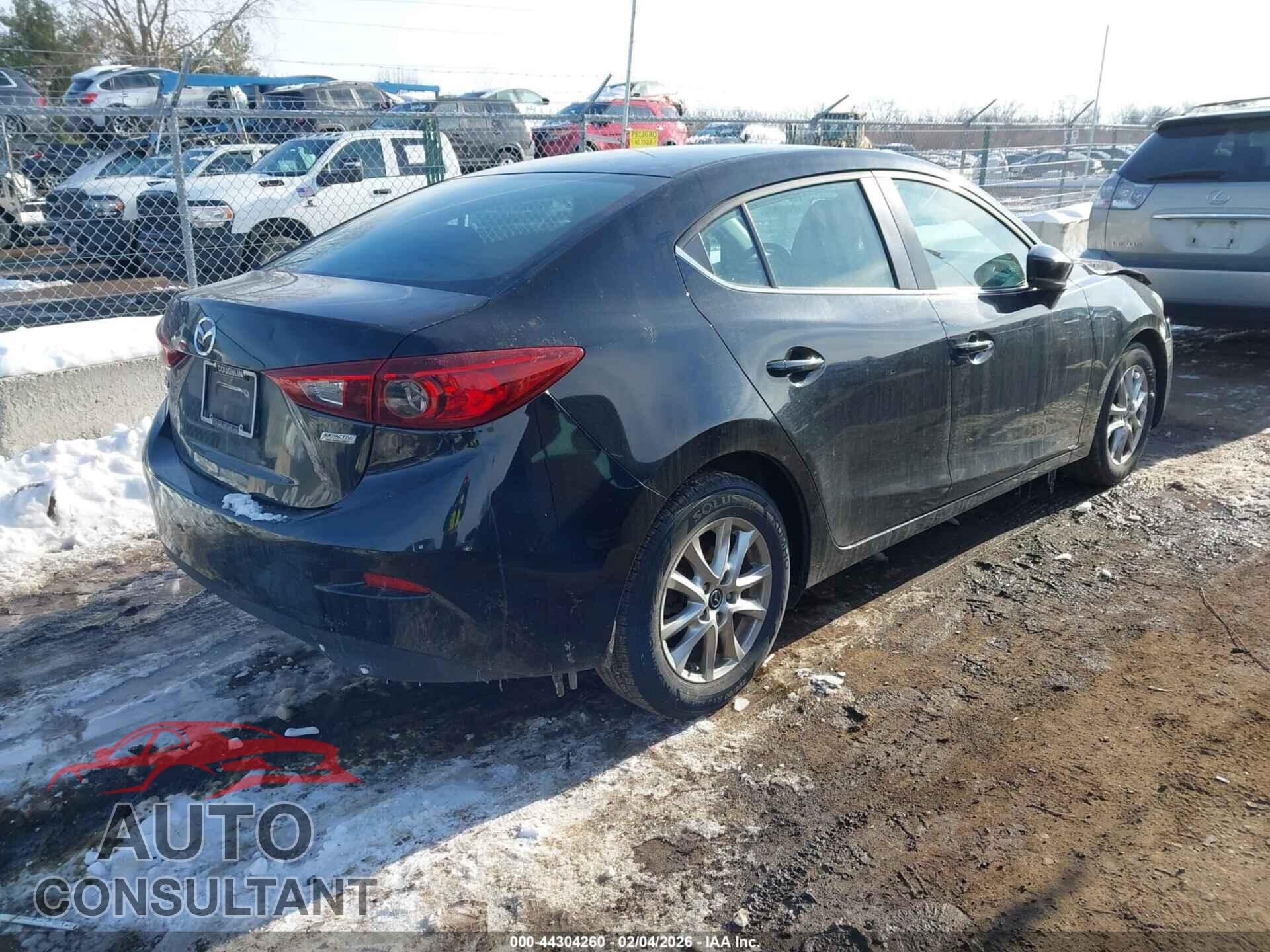 MAZDA MAZDA3 2017 - 3MZBN1U7XHM107487