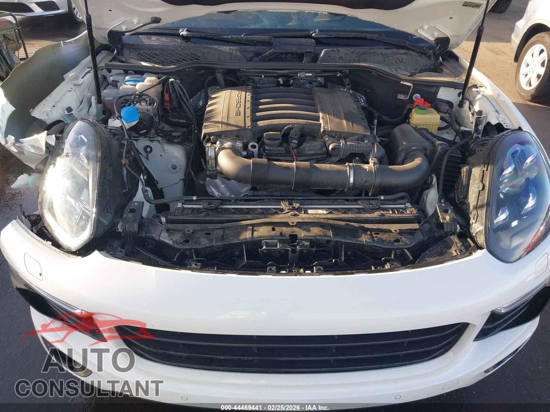 PORSCHE CAYENNE 2017 - WP1AA2A21HKA91128