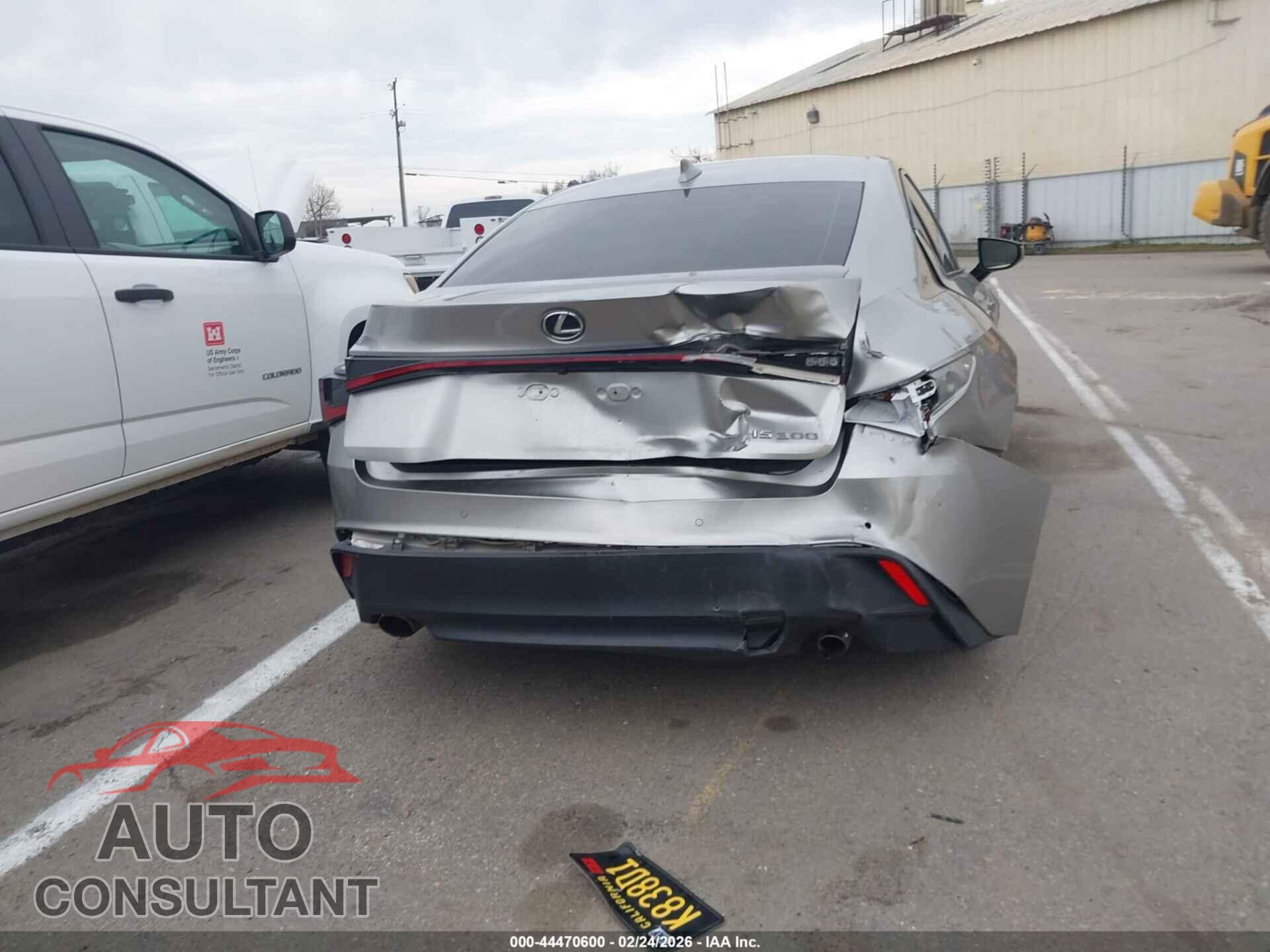 LEXUS IS 300 2021 - JTHCA1D23M5114626