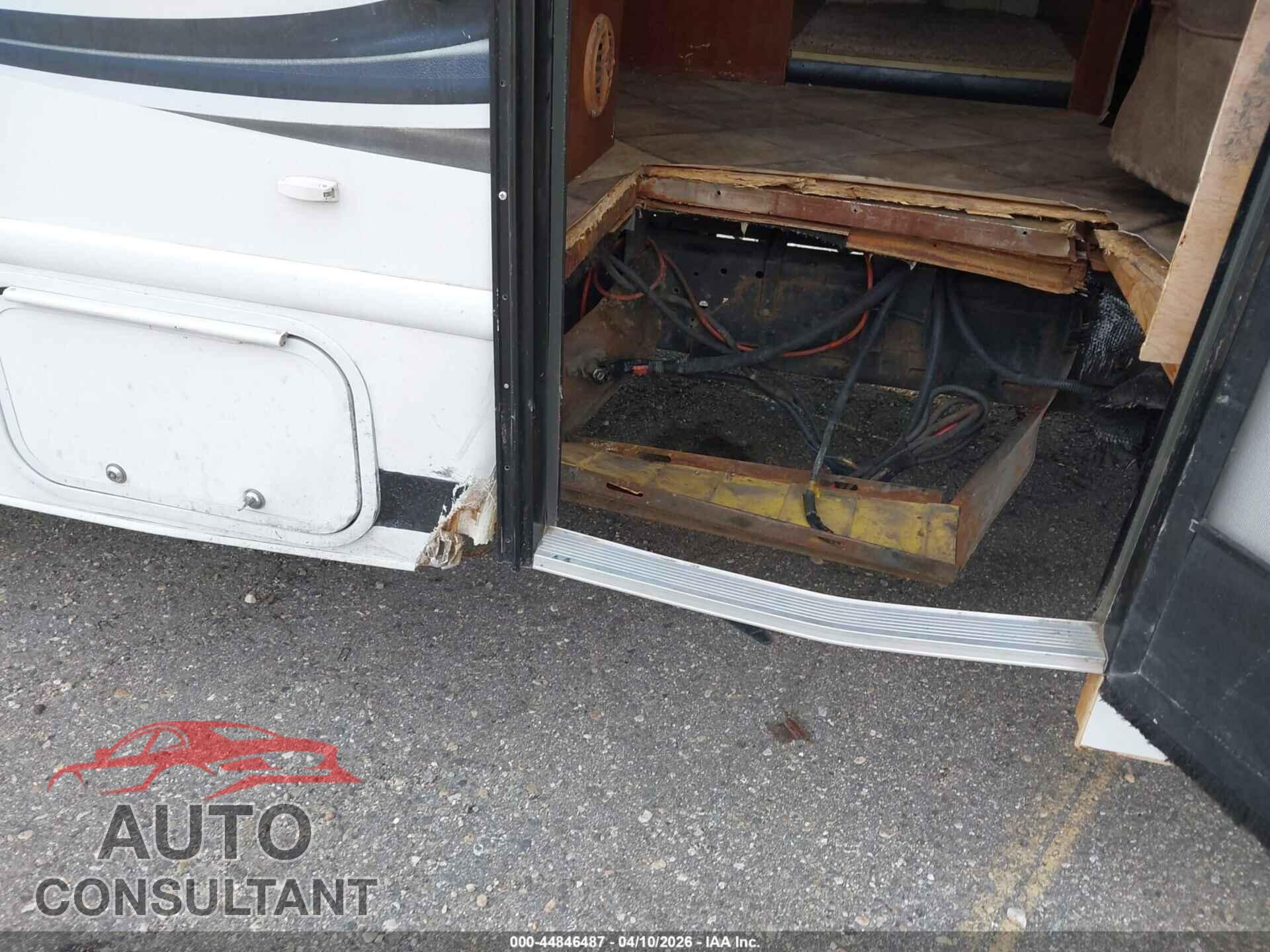FORD E-450 CUTAWAY 2013 - 1FDXE4FS2DDA85112