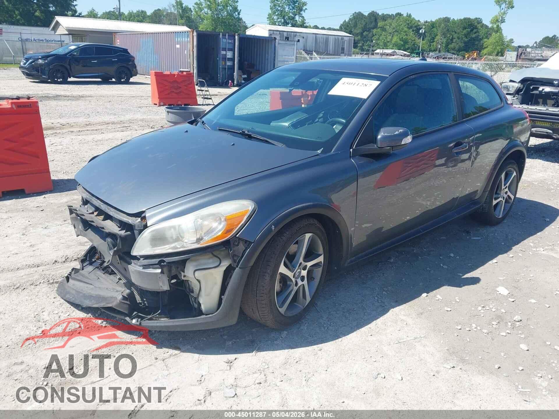 VOLVO C30 2013 - YV1672MK4D2304224