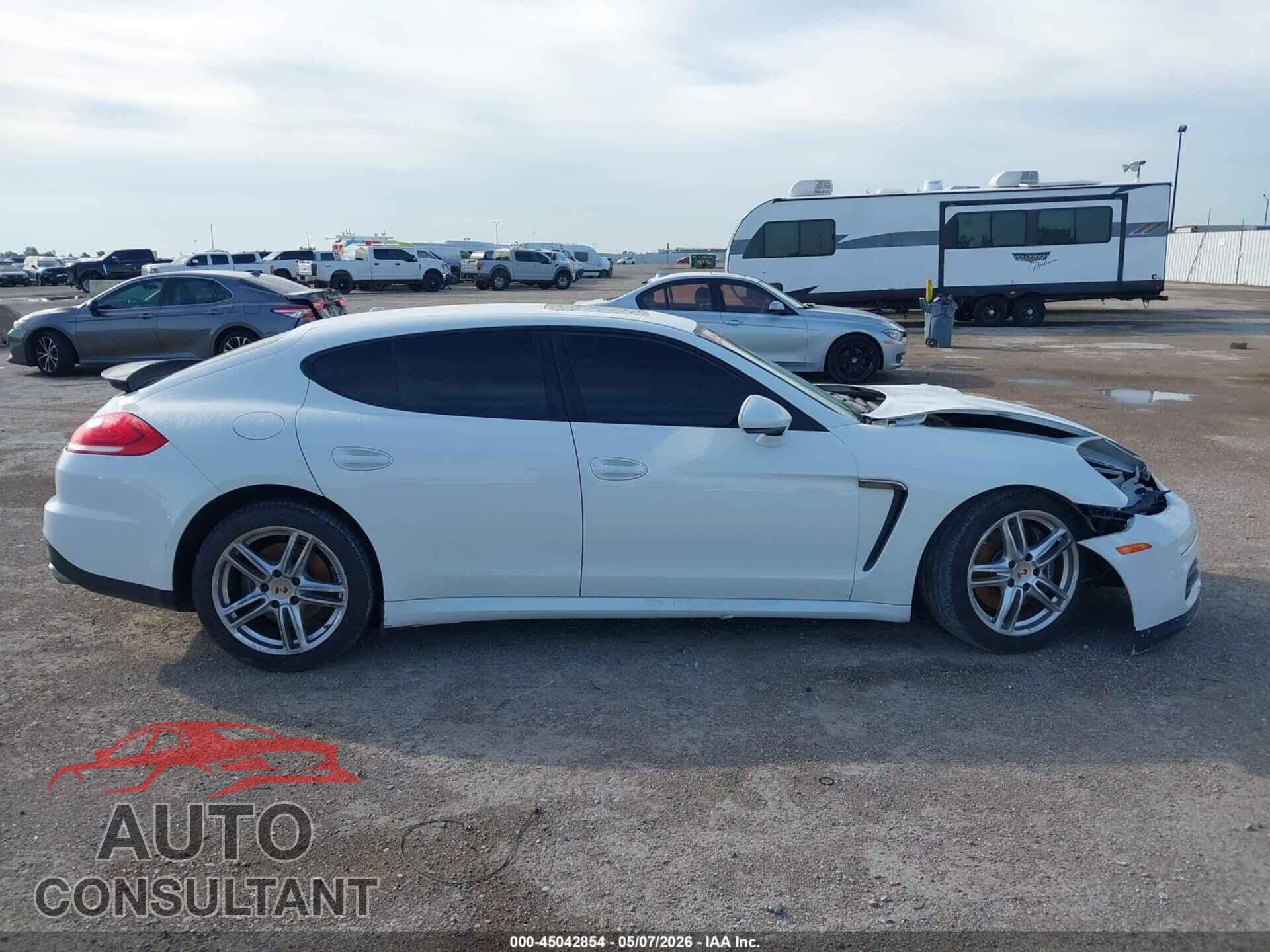 PORSCHE PANAMERA 2014 - WP0AA2A76EL008859