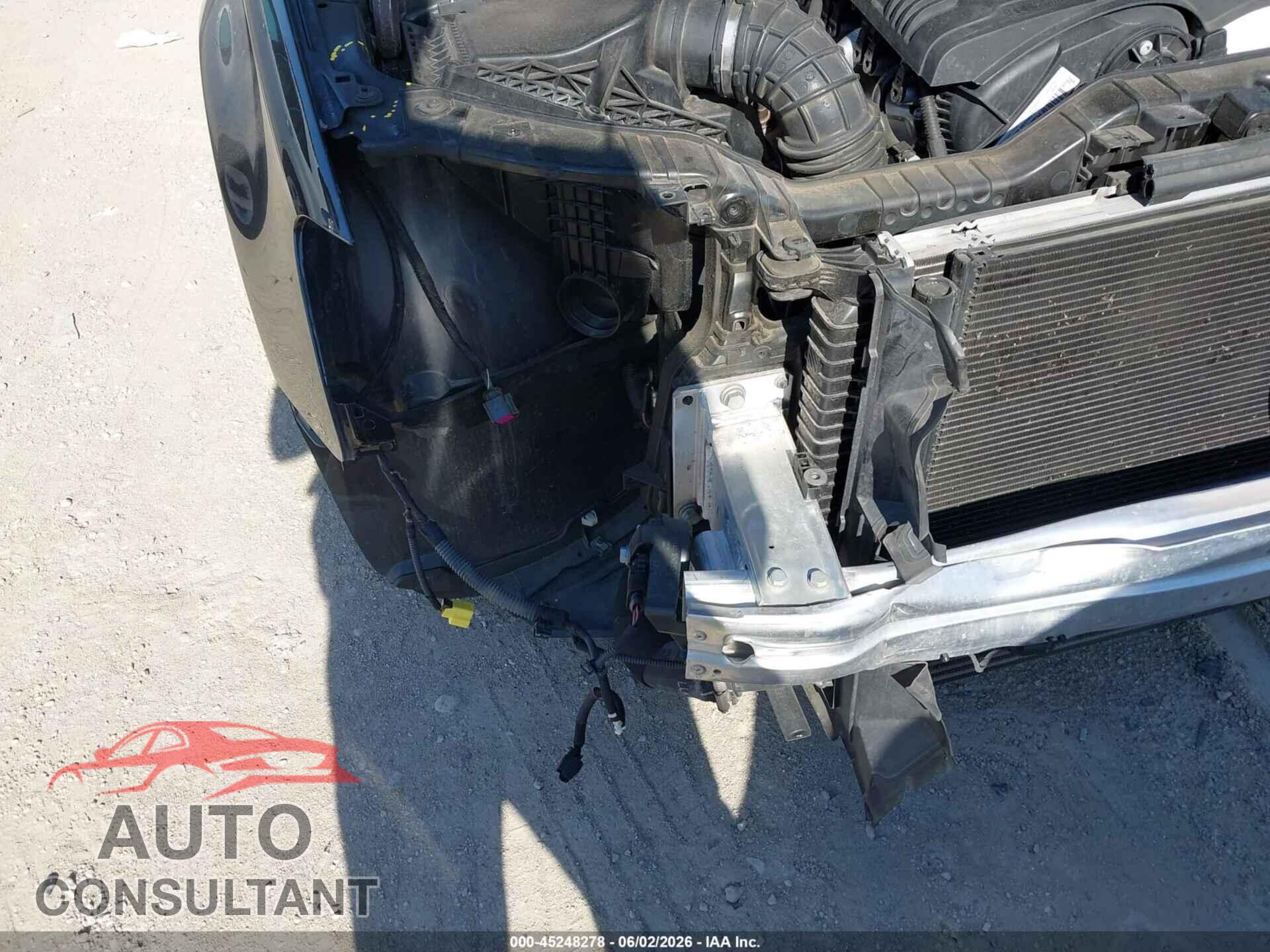 AUDI A4 2013 - WAUKFBFL5DN041654