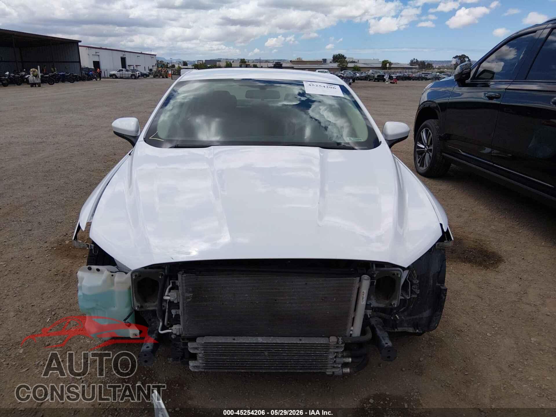 FORD FUSION HYBRID 2017 - 3FA6P0LU2HR386166