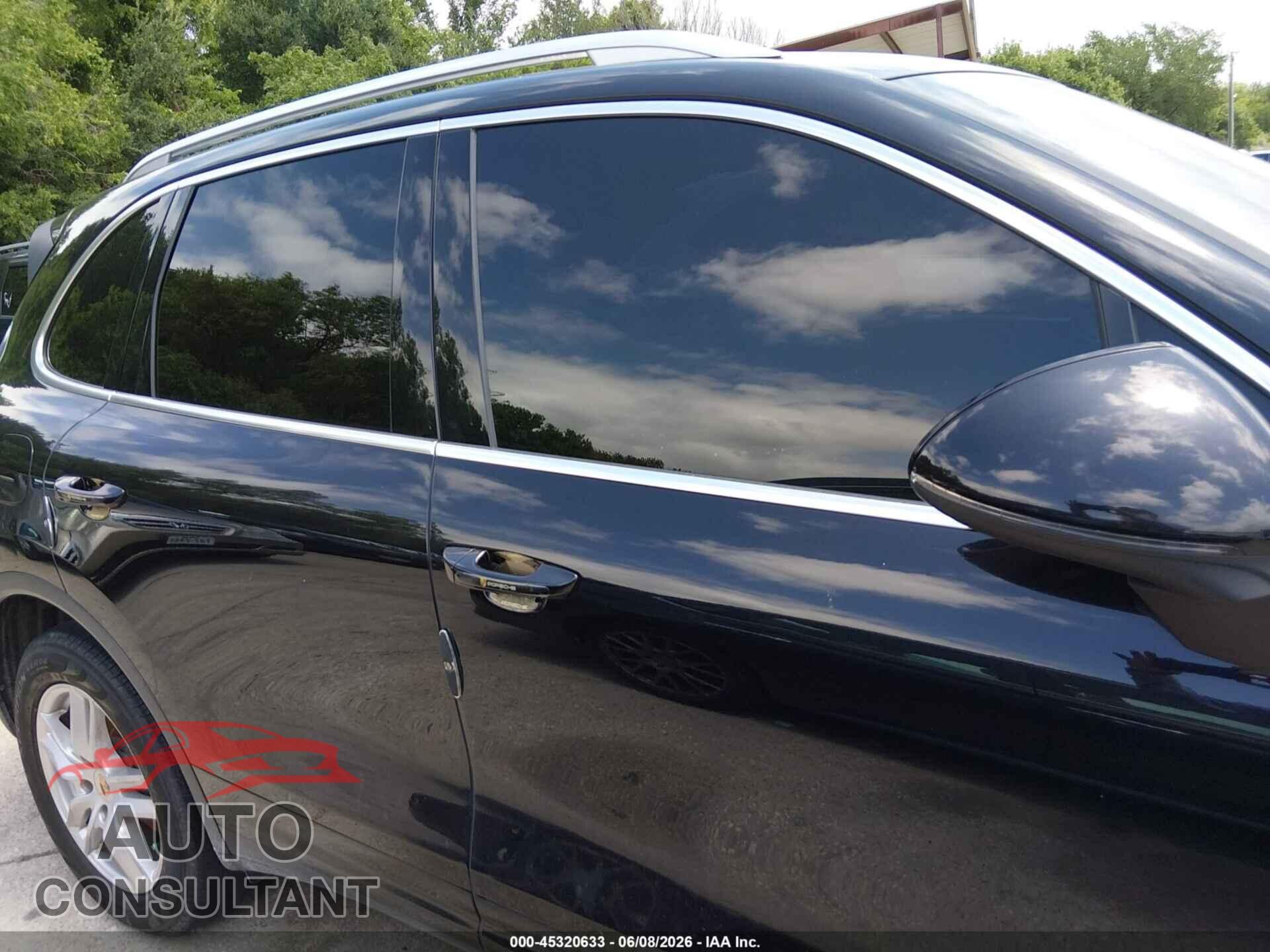 PORSCHE CAYENNE 2016 - WP1AA2A22GLA05043