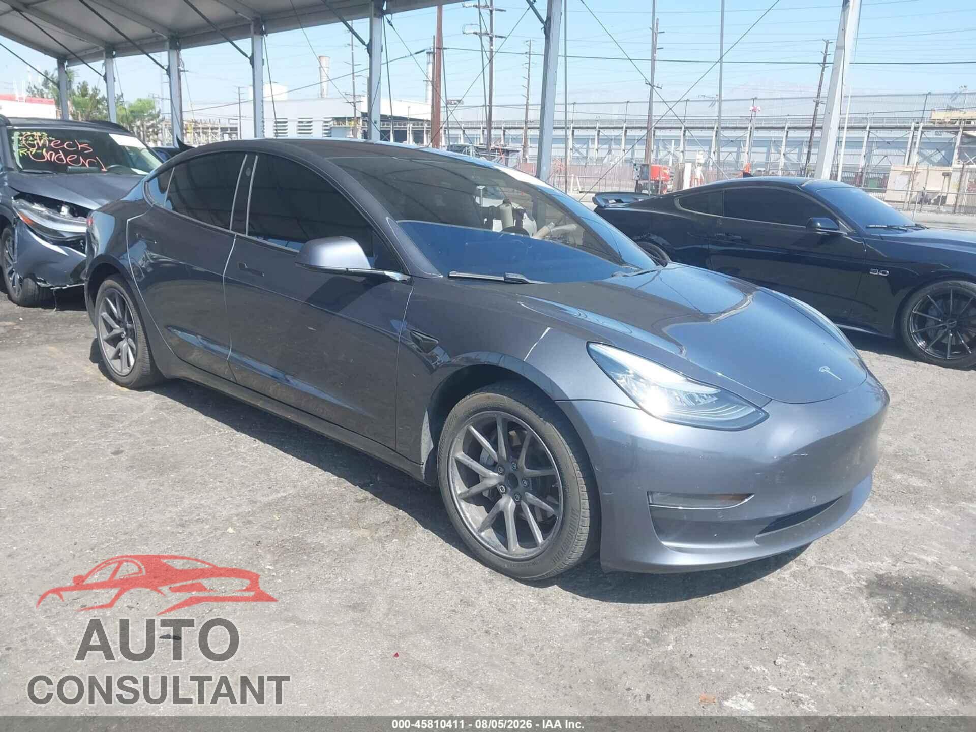 TESLA MODEL 3 2018 - 5YJ3E1EA9JF045401