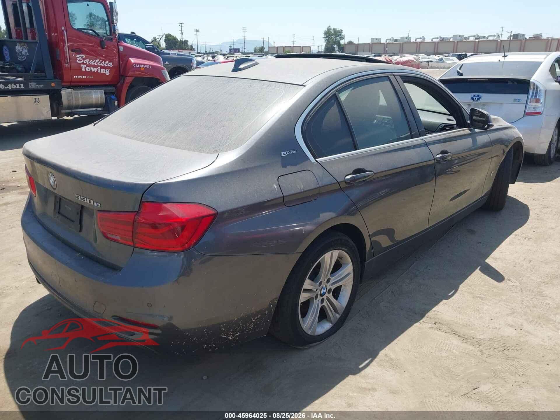 BMW 330E 2017 - WBA8E1C37HA156586