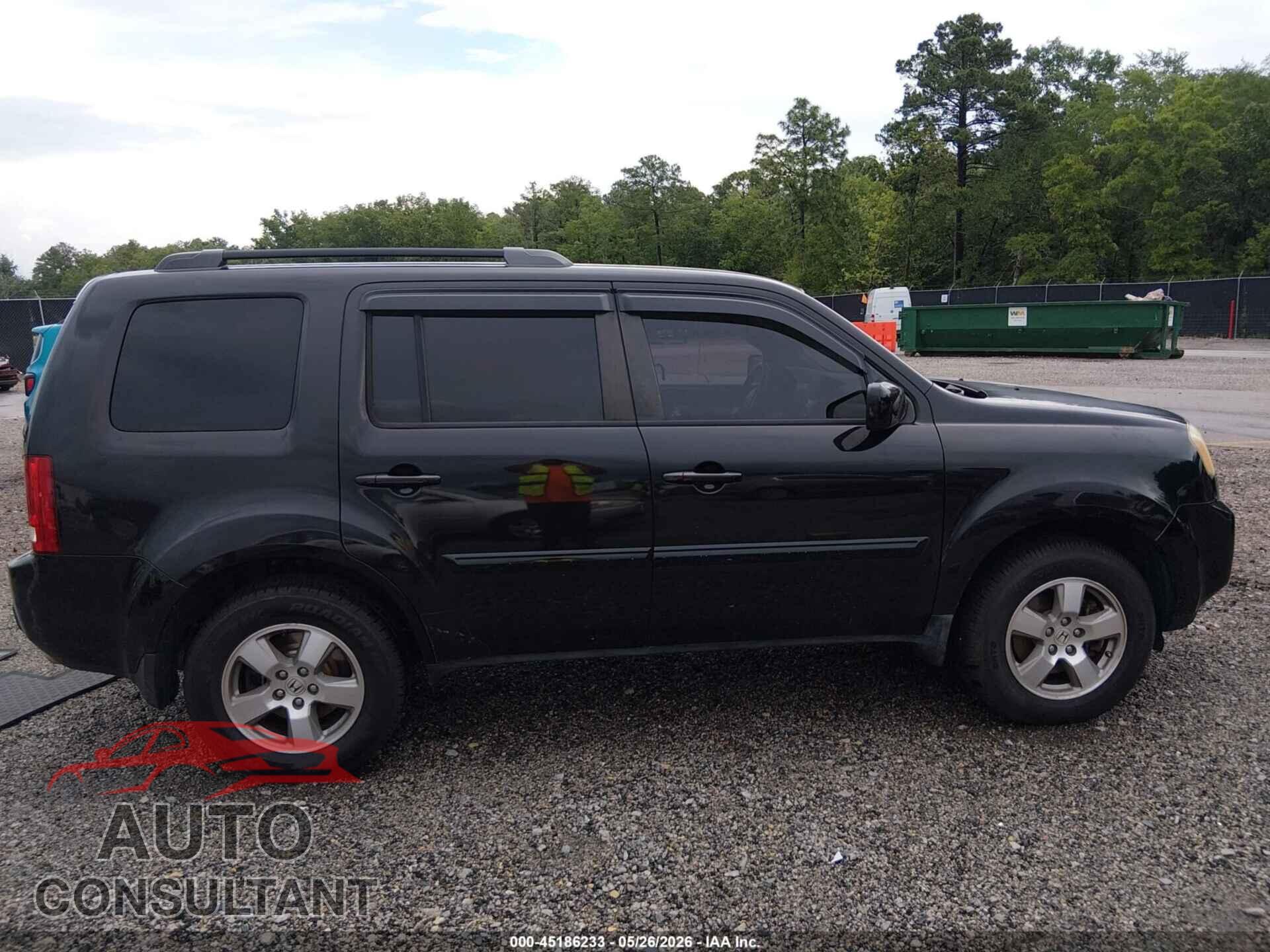 HONDA PILOT 2011 - 5FNYF3H40BB045552