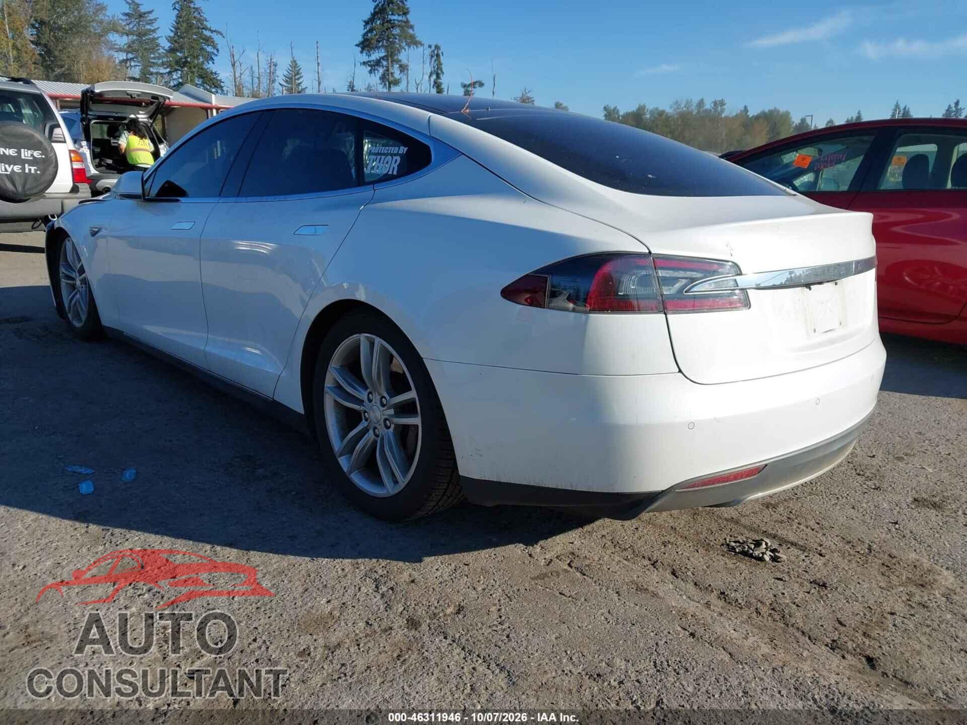 TESLA MODEL S 2013 - 5YJSA1DN3DFP24757