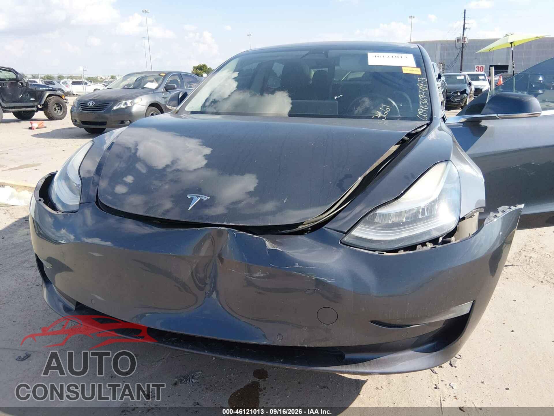 TESLA MODEL 3 2018 - 5YJ3E1EA5JF153661