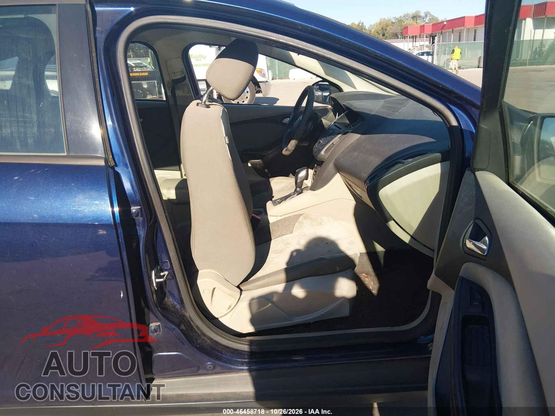 FORD FOCUS 2012 - 1FAHP3K29CL138532