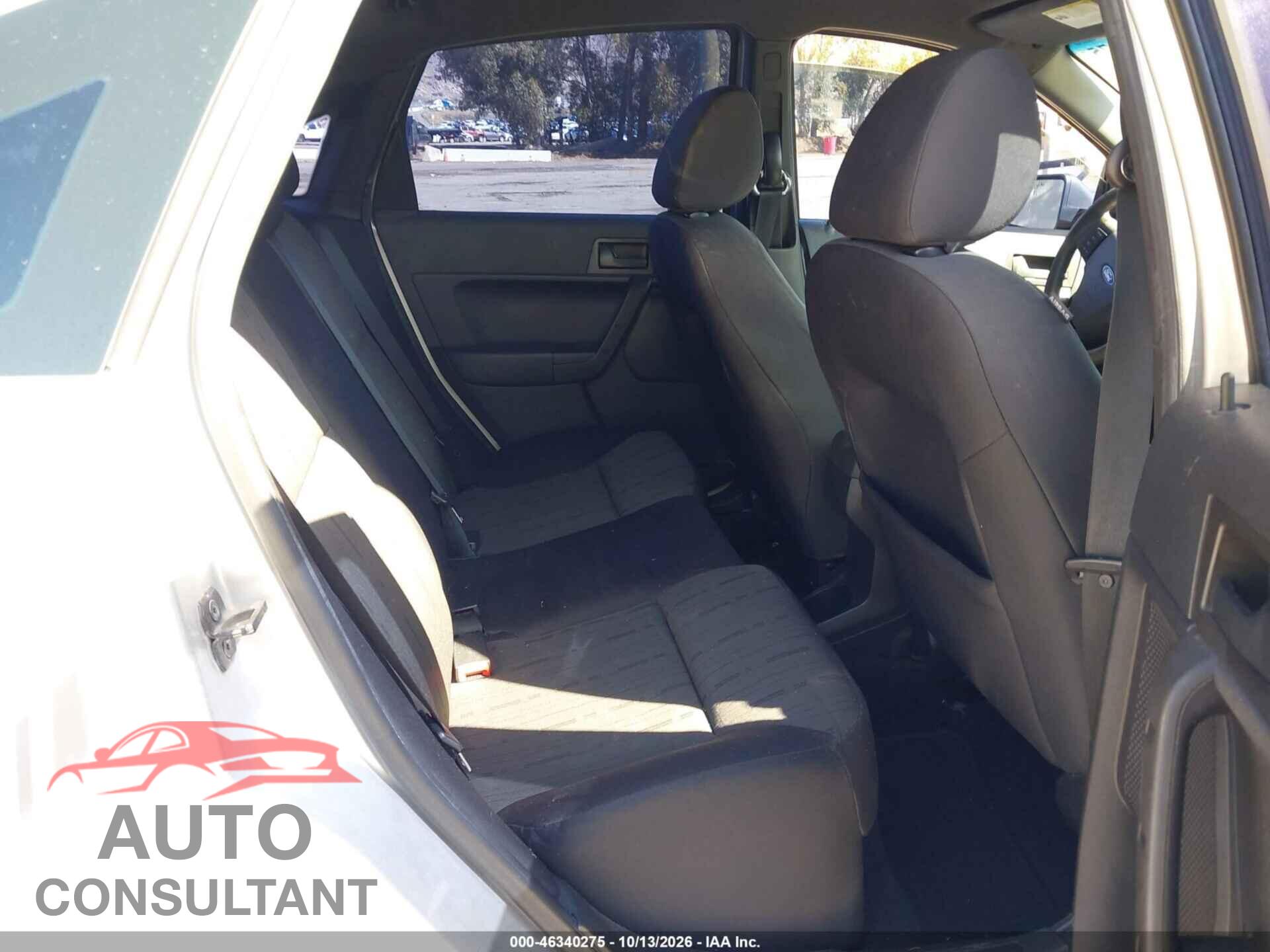 FORD FOCUS 2011 - 1FAHP3FN0BW197776