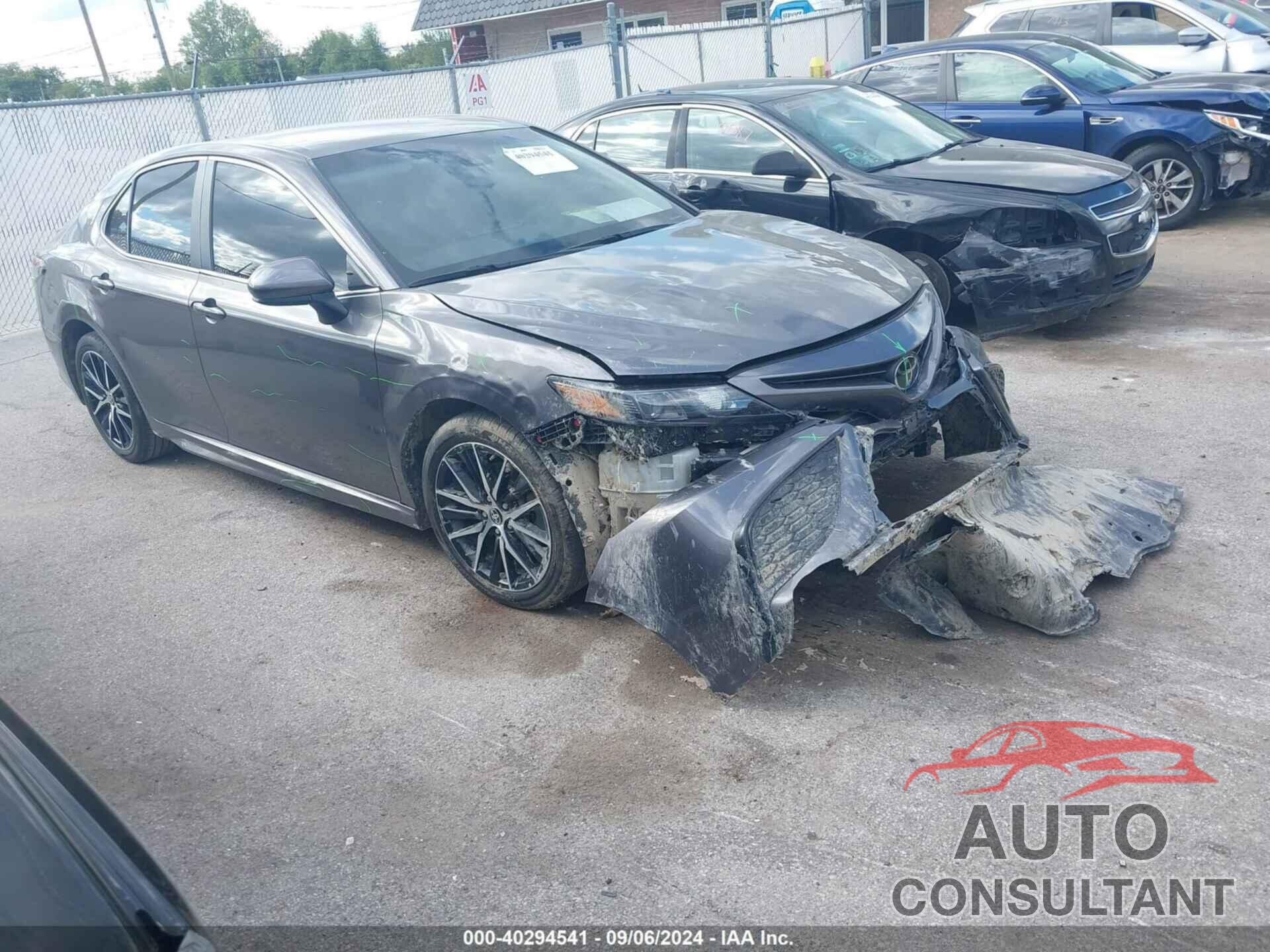 TOYOTA CAMRY 2021 - 4T1G11AK0MU521215