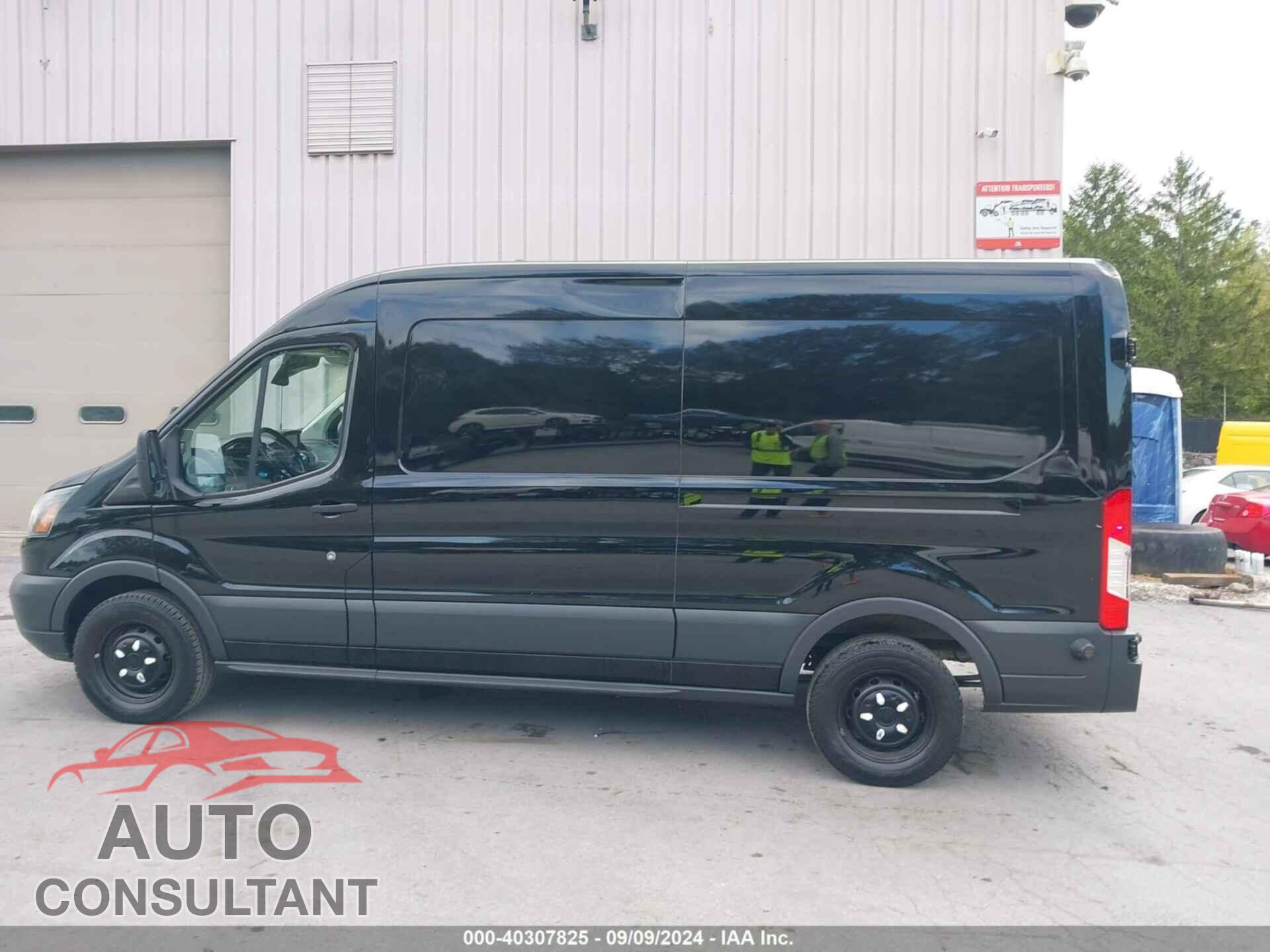 FORD TRANSIT-150 2017 - 1FTYE2CG6HKB00743
