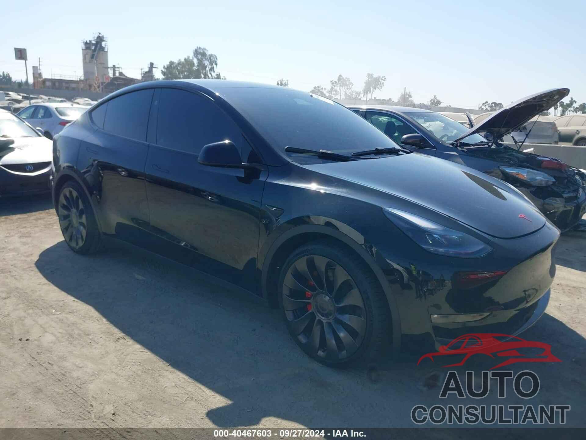 TESLA MODEL Y 2023 - 7SAYGDEF5PF938450