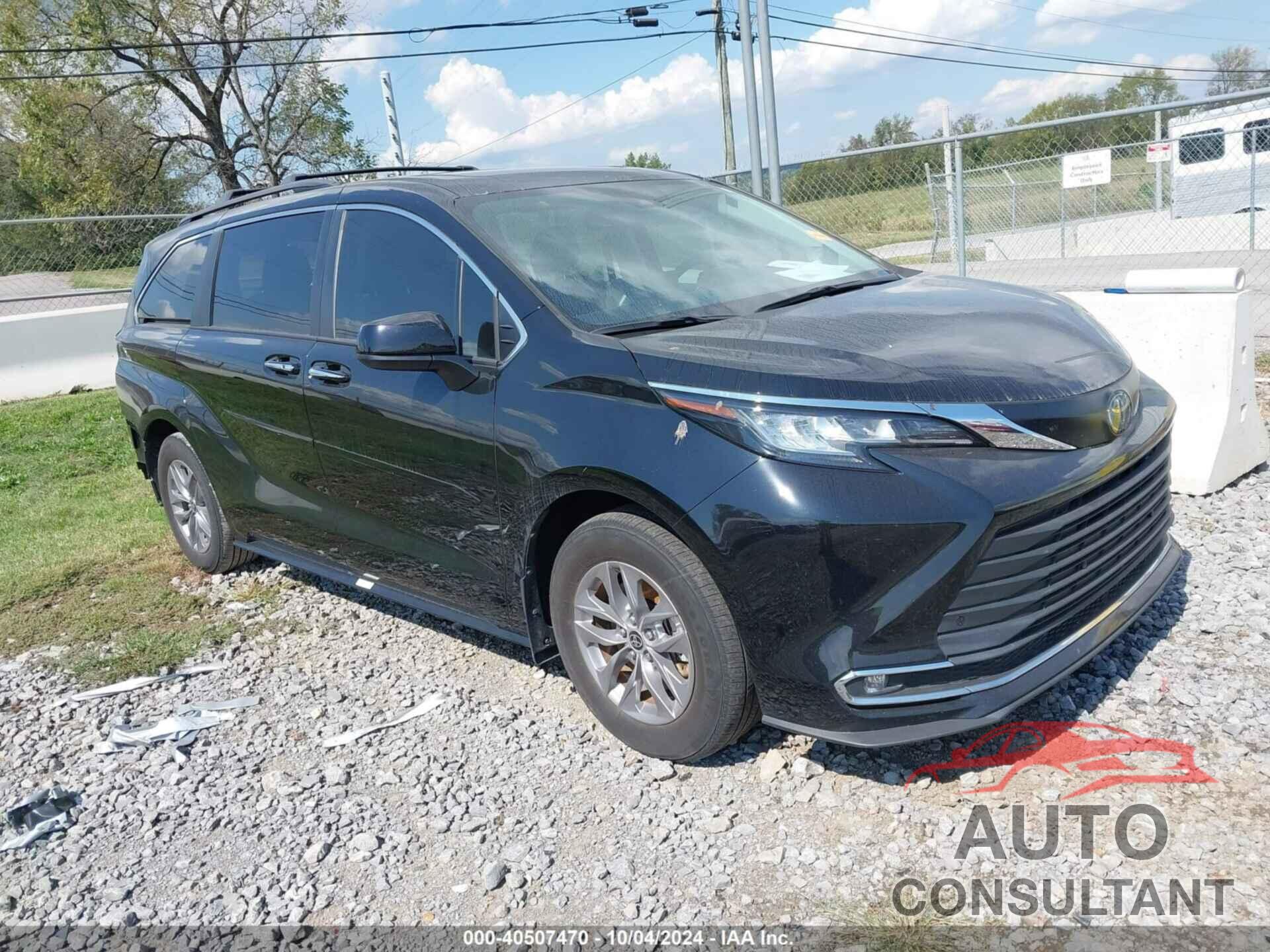 TOYOTA SIENNA 2022 - 5TDJRKECXNS090951