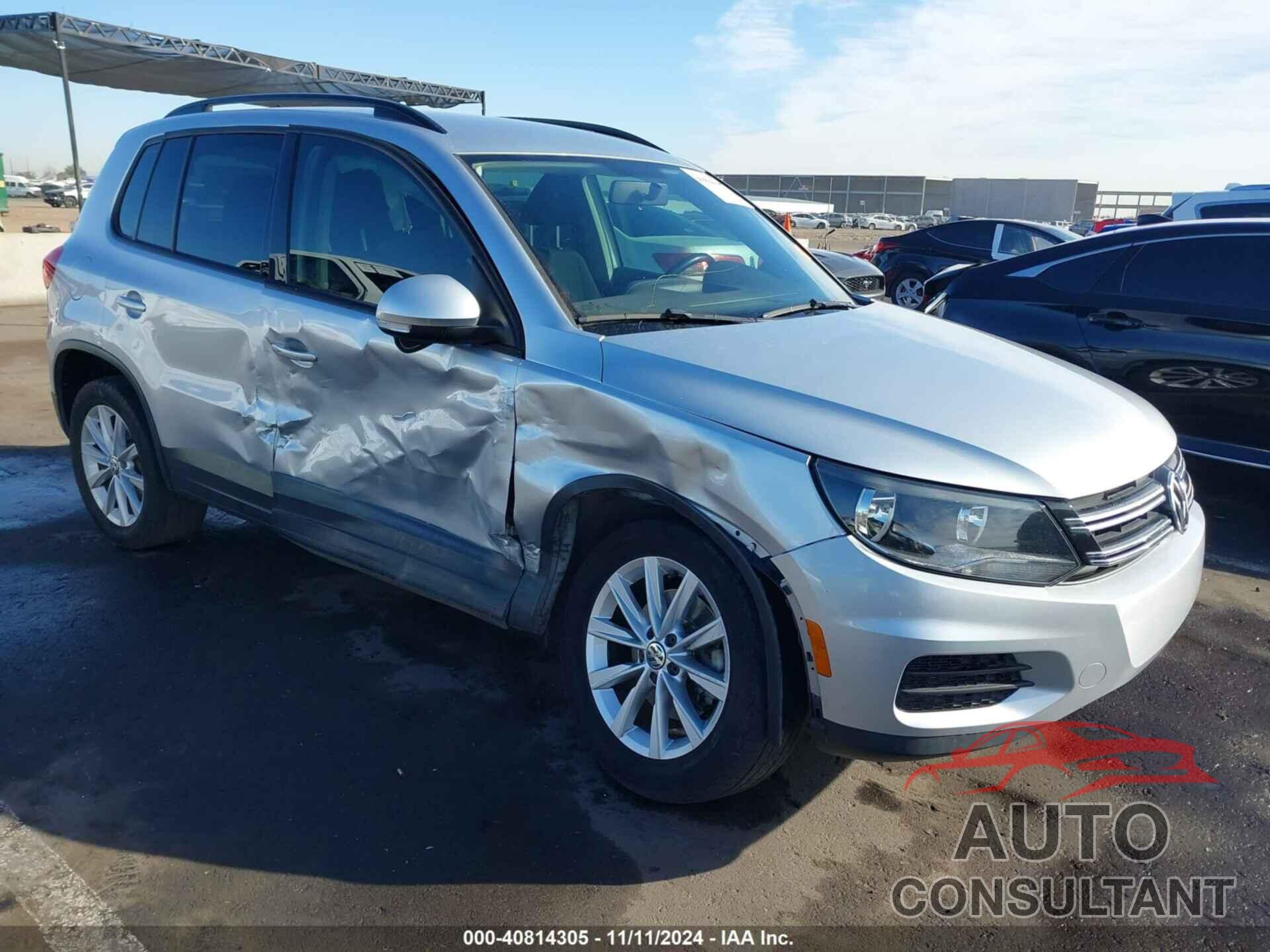 VOLKSWAGEN TIGUAN LIMITED 2018 - WVGAV7AX4JK001373