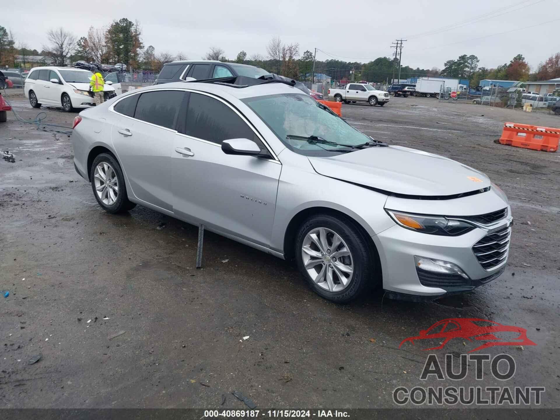 CHEVROLET MALIBU 2019 - 1G1ZD5ST0KF111639