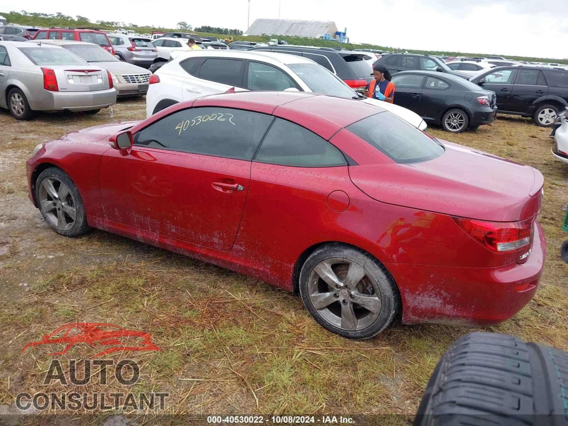LEXUS IS 250C 2010 - JTHFF2C25A2510074