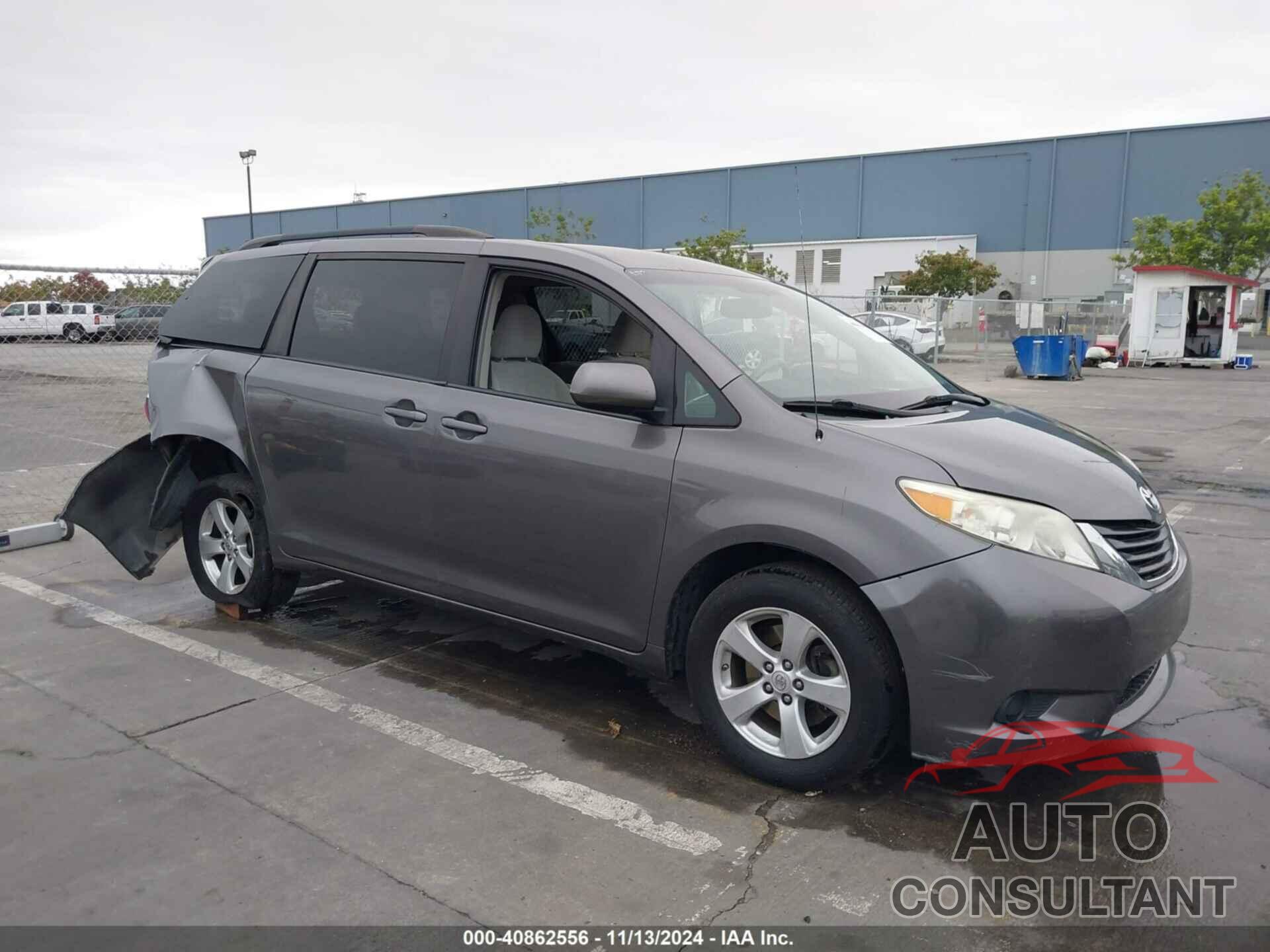 TOYOTA SIENNA 2011 - 5TDKA3DC8BS005555