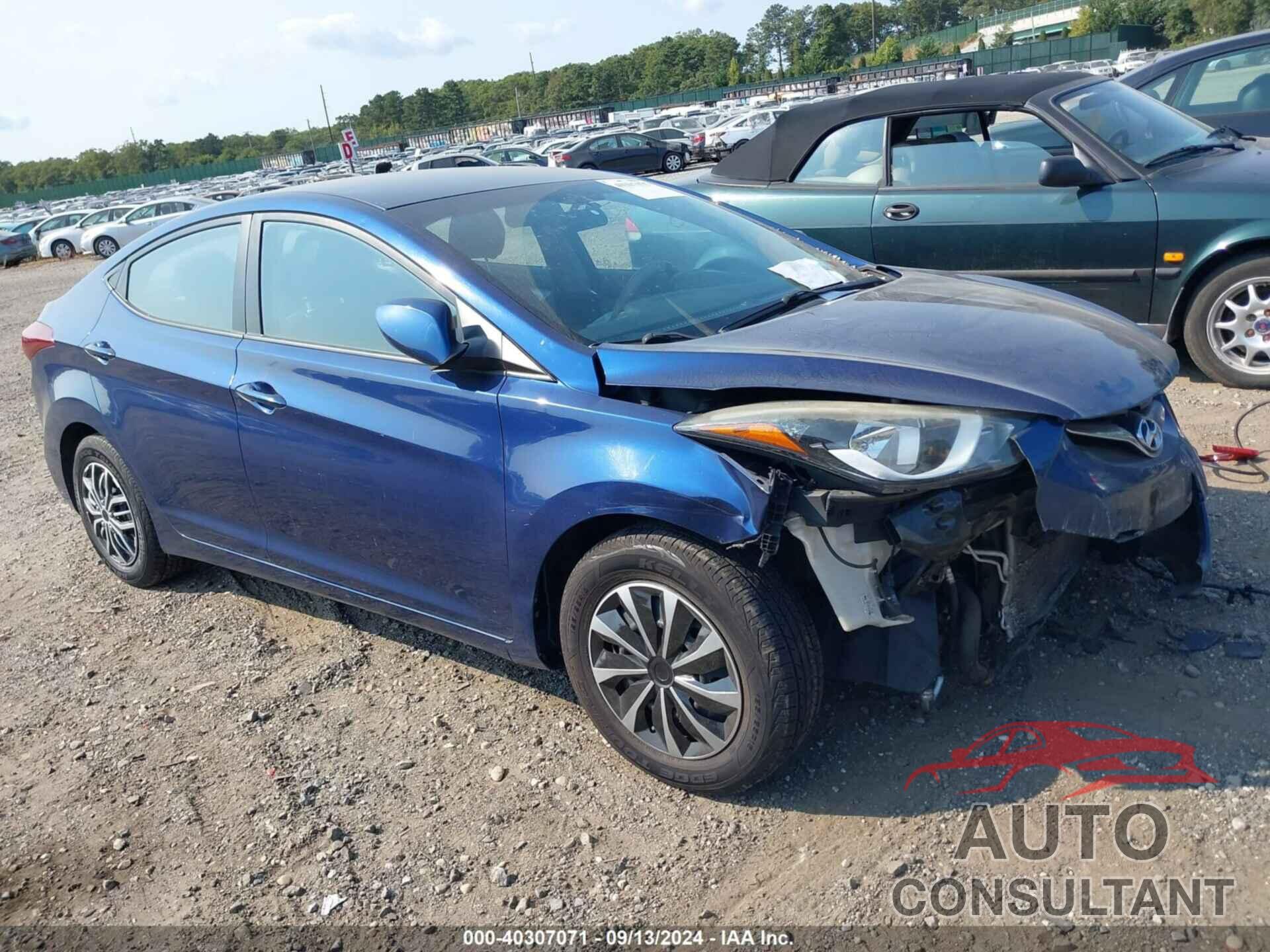 HYUNDAI ELANTRA 2016 - 5NPDH4AE2GH713393