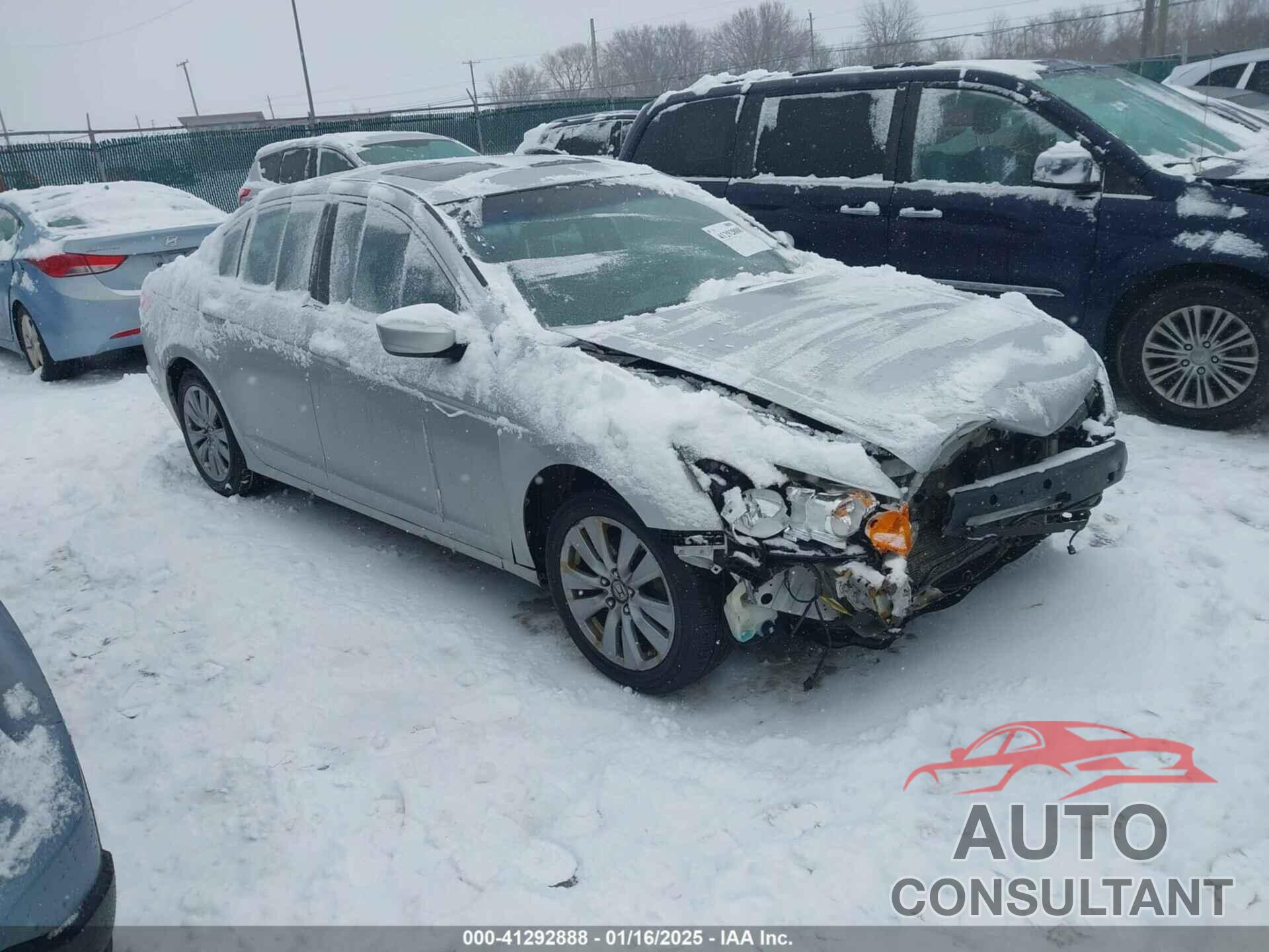 HONDA ACCORD 2011 - 1HGCP3F89BA008832