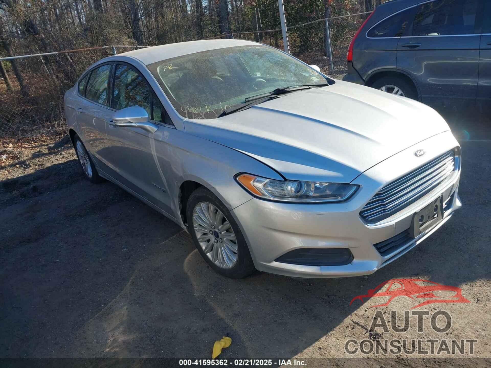 FORD FUSION HYBRID 2015 - 3FA6P0LU0FR157739