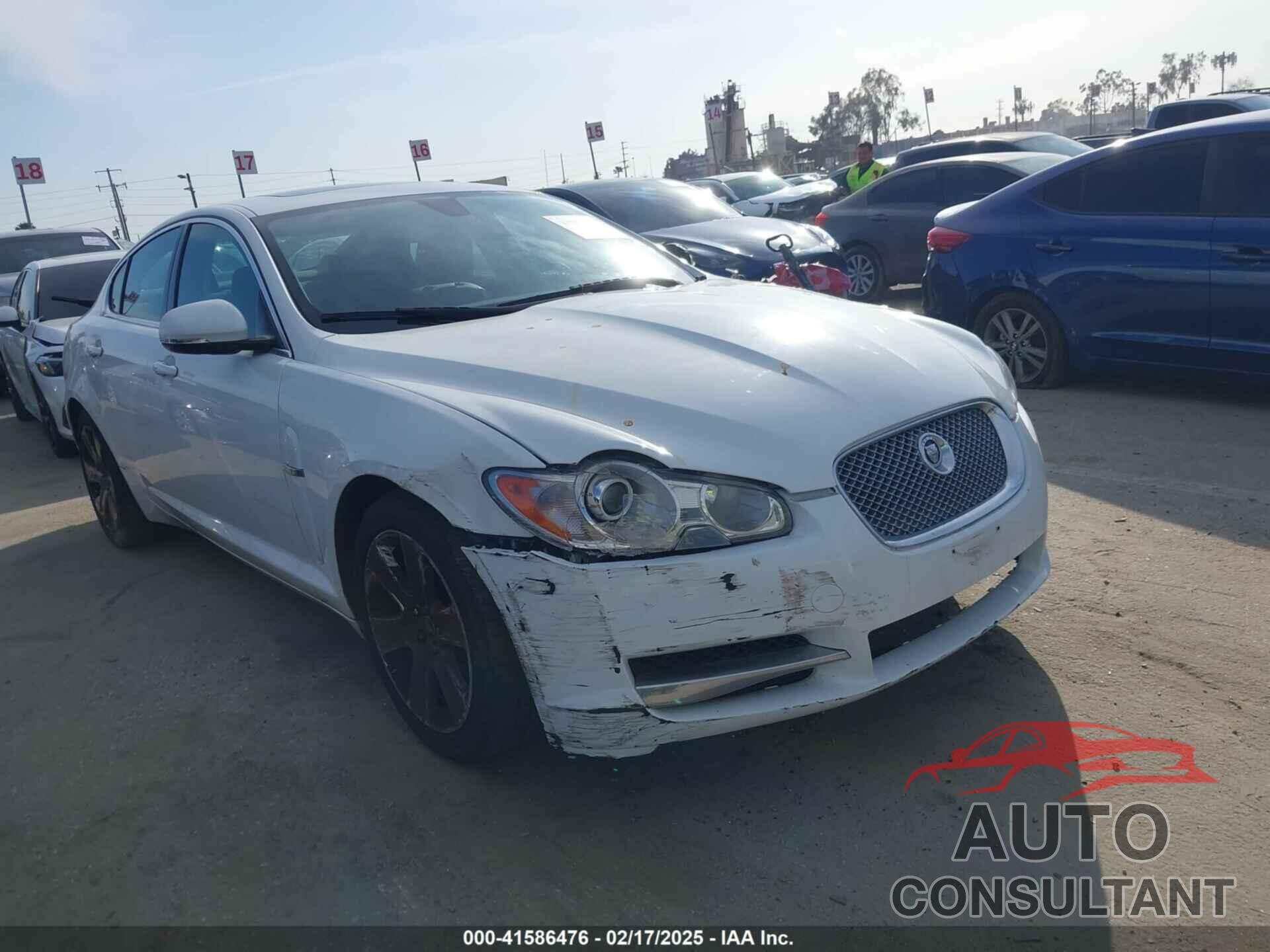 JAGUAR XF 2011 - SAJWA0FBXBLS00502