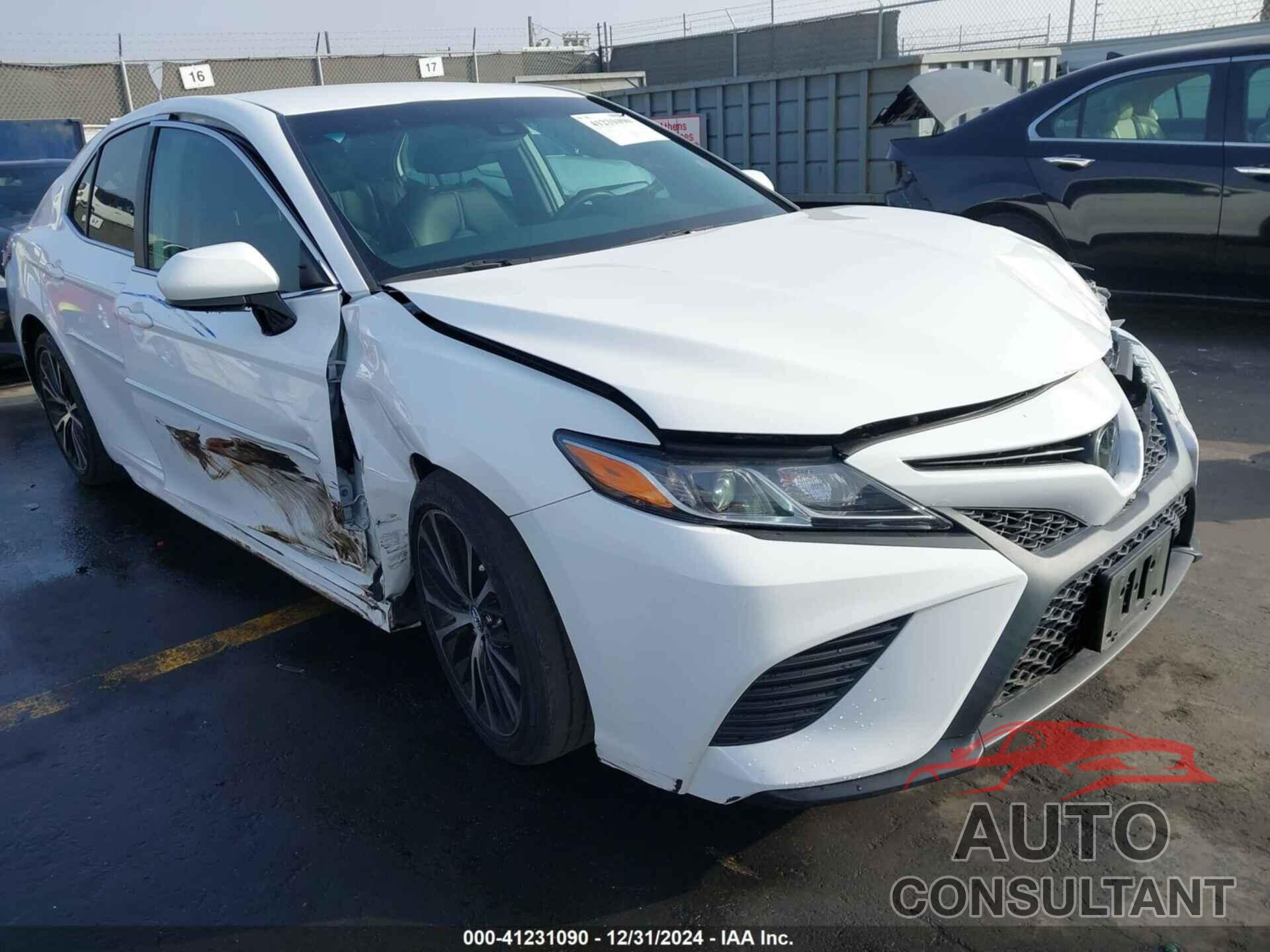 TOYOTA CAMRY 2019 - 4T1B11HK8KU802370