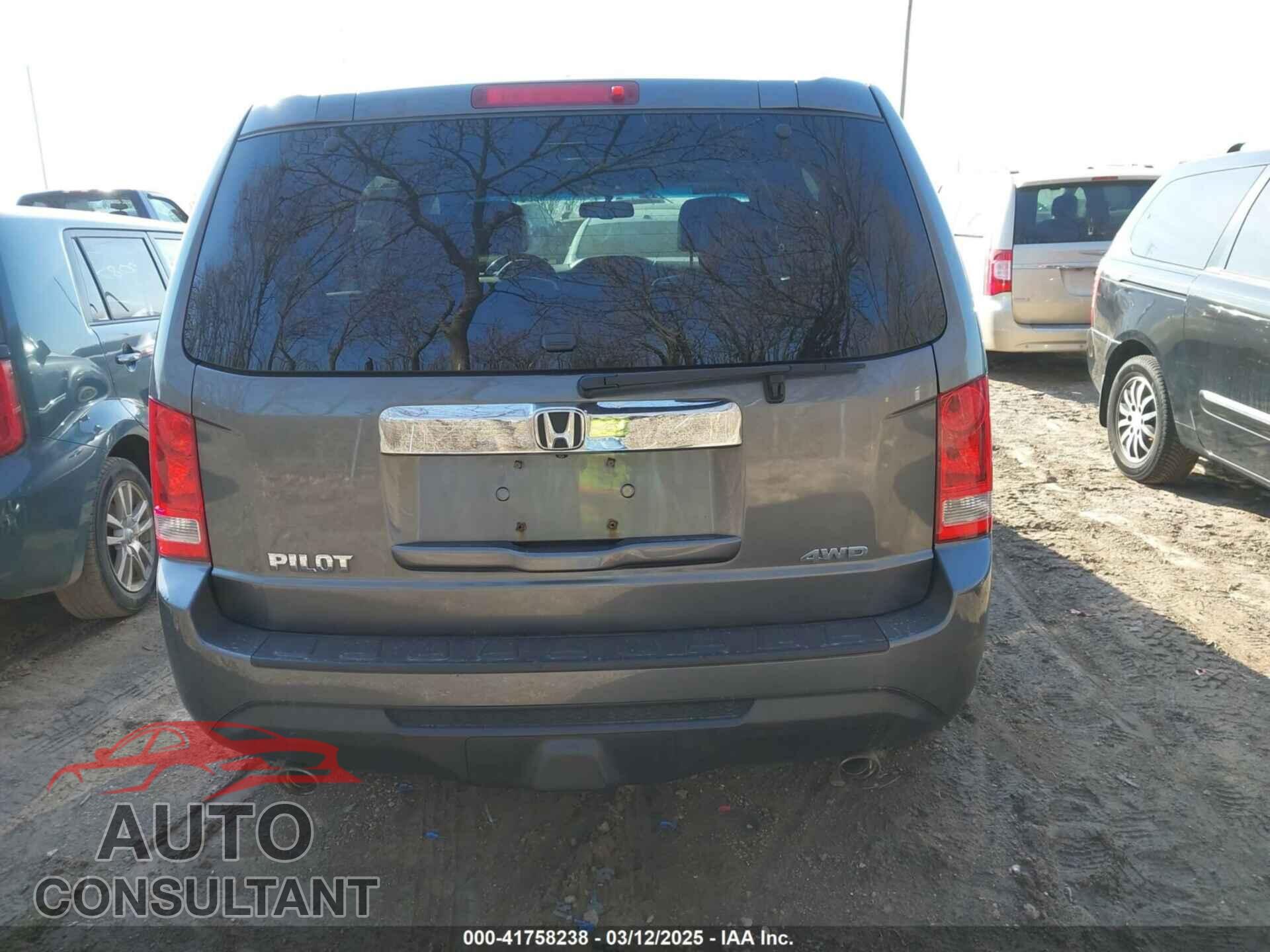 HONDA PILOT 2013 - 5FNYF4H52DB020184